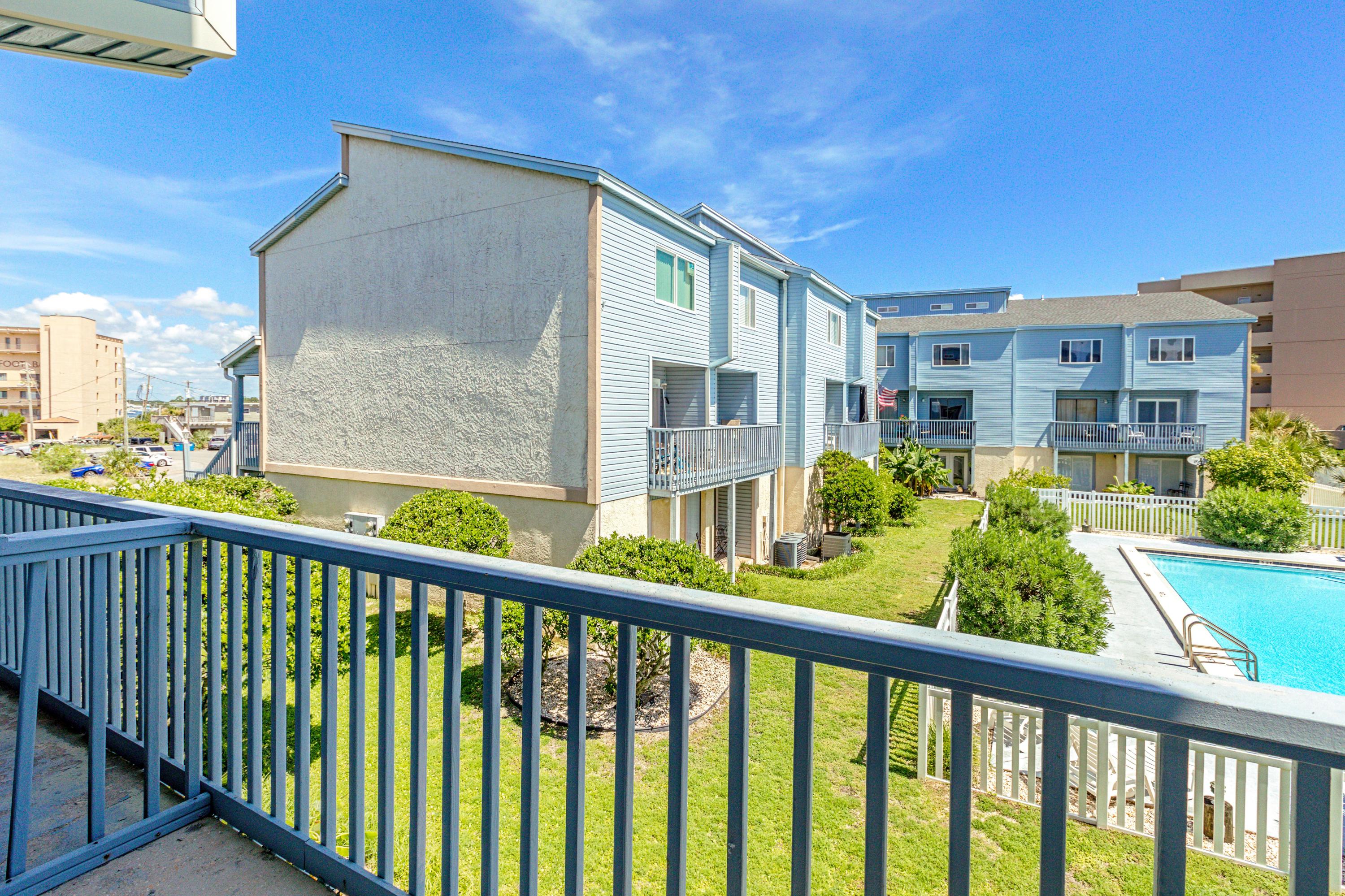 COMMODORES LANDING - Residential