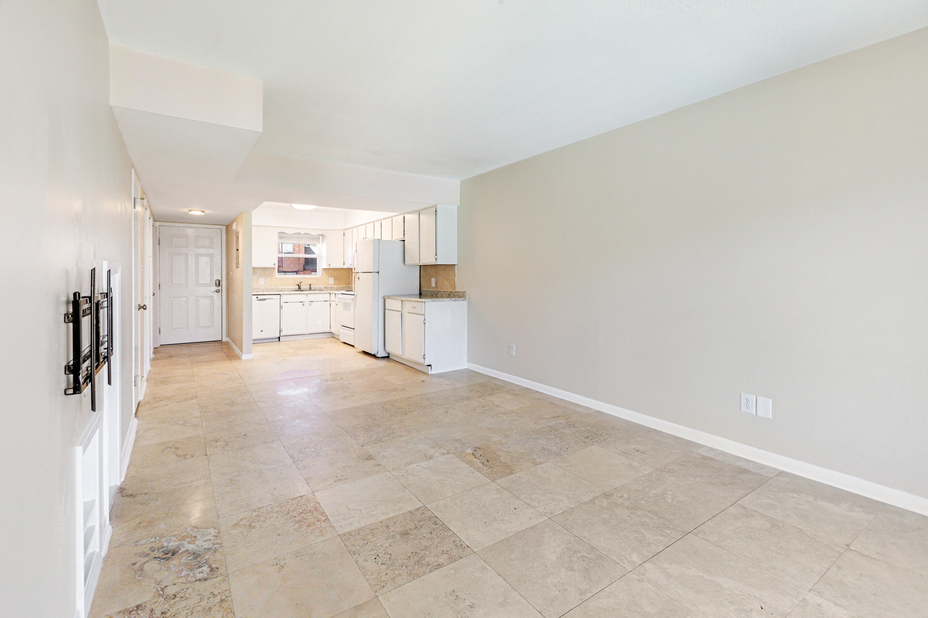 COMMODORES LANDING - Residential