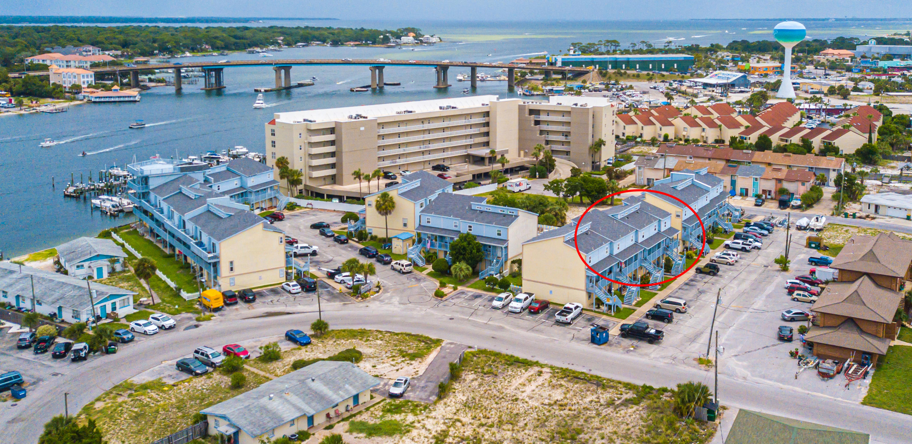 COMMODORES LANDING - Residential