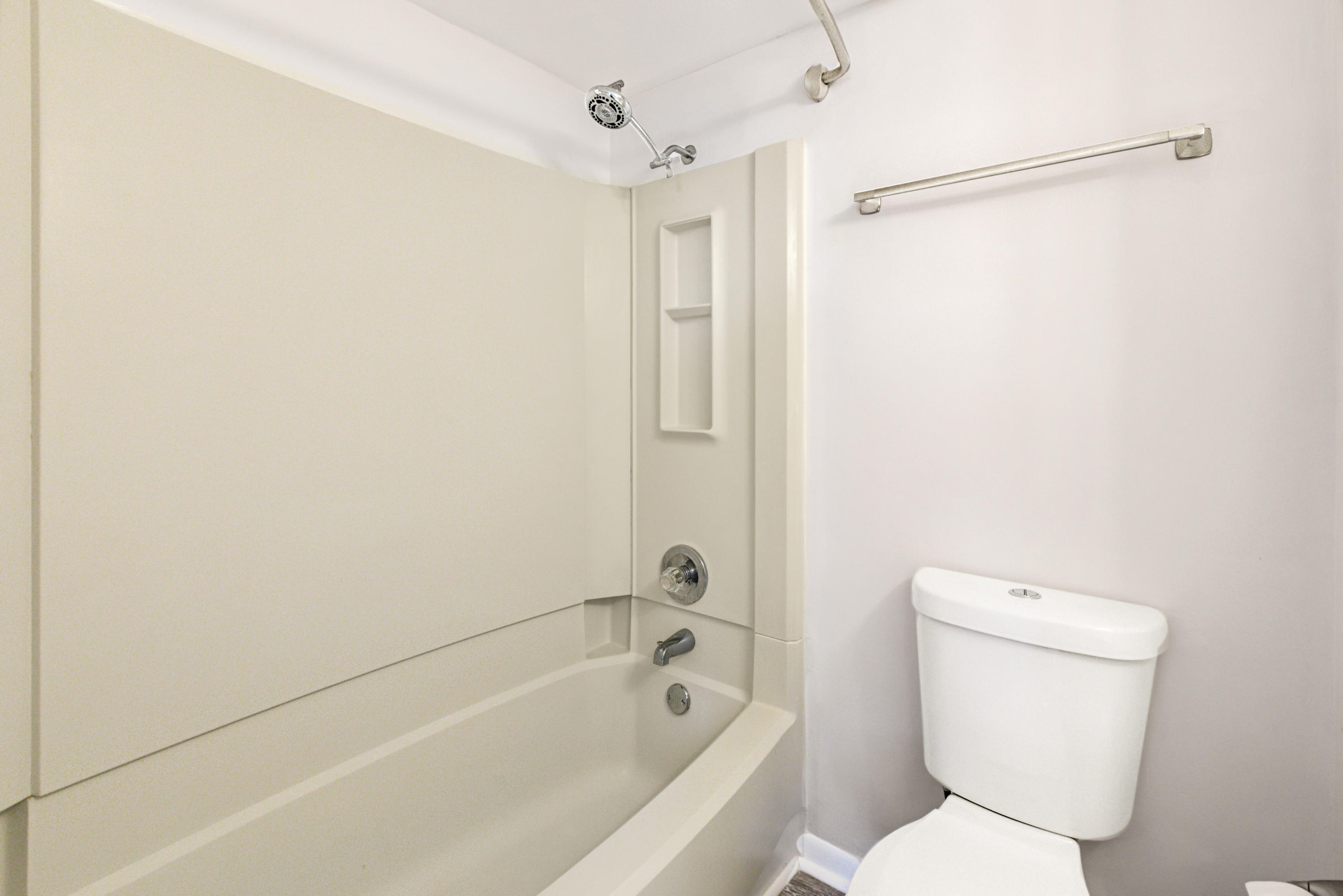 COMMODORES LANDING - Residential