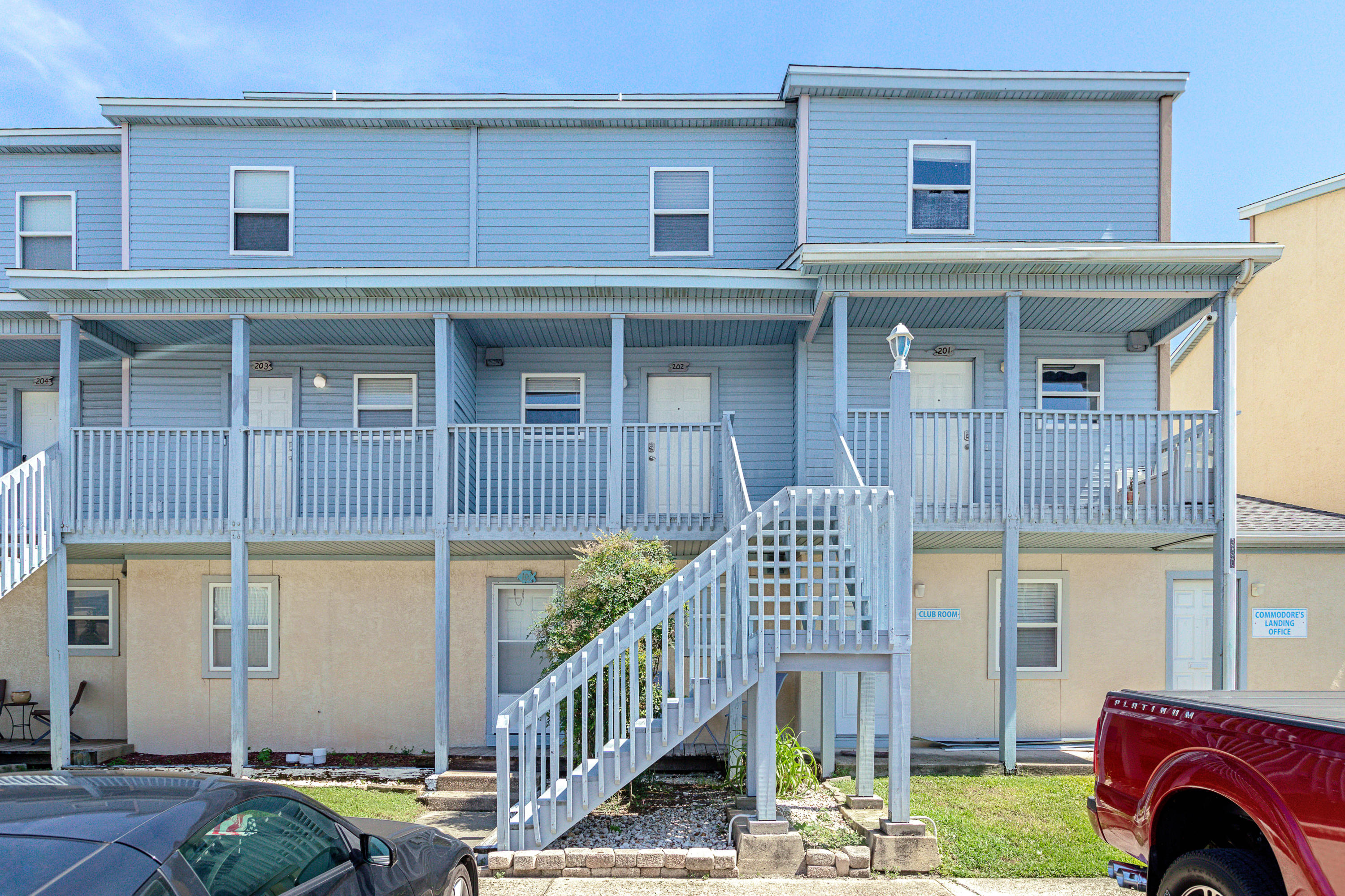 COMMODORES LANDING - Residential