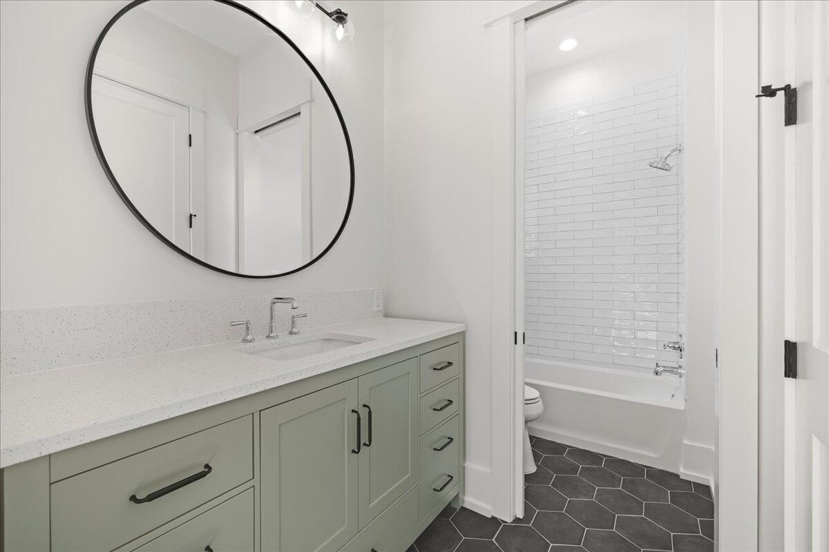 MAGNOLIA BEACH - Residential