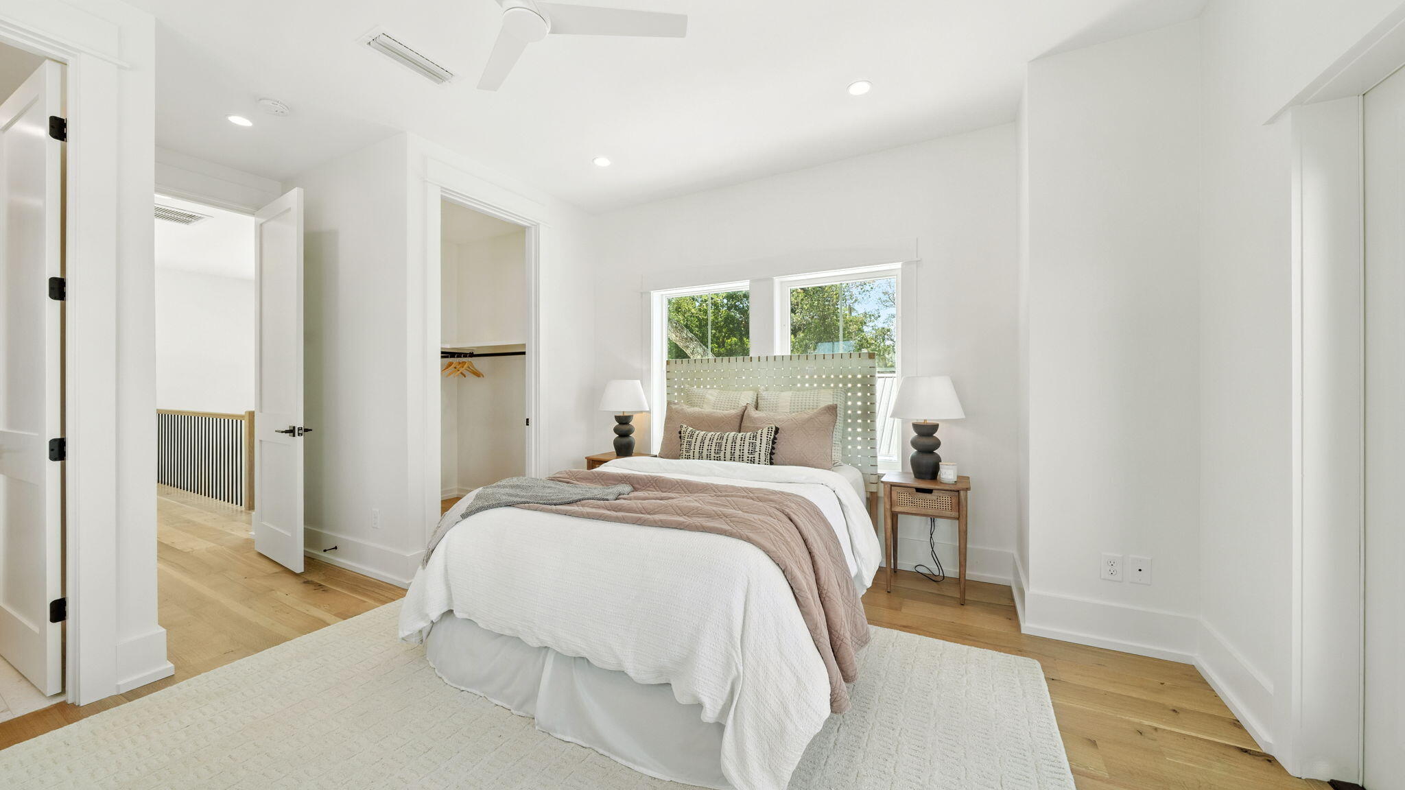 MAGNOLIA BEACH - Residential