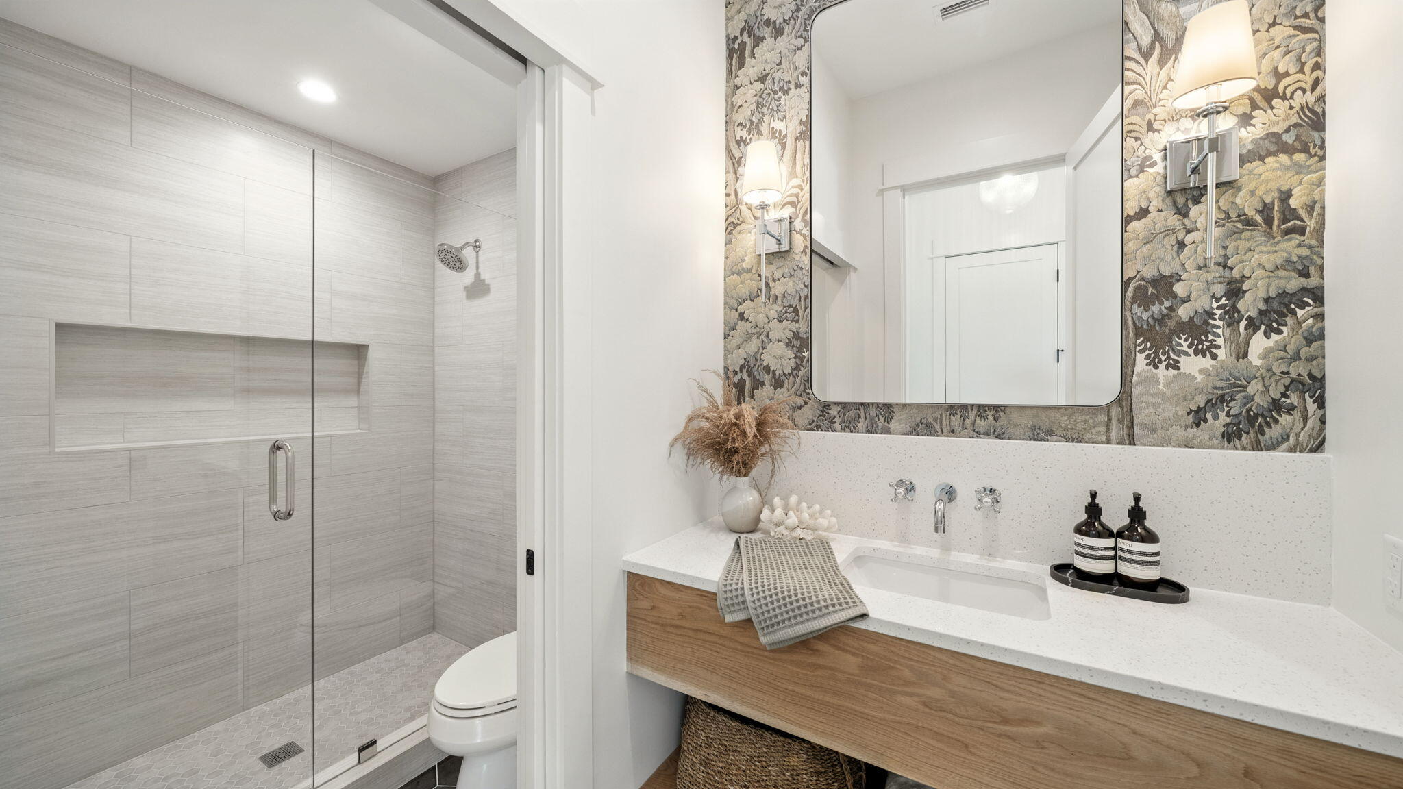 MAGNOLIA BEACH - Residential