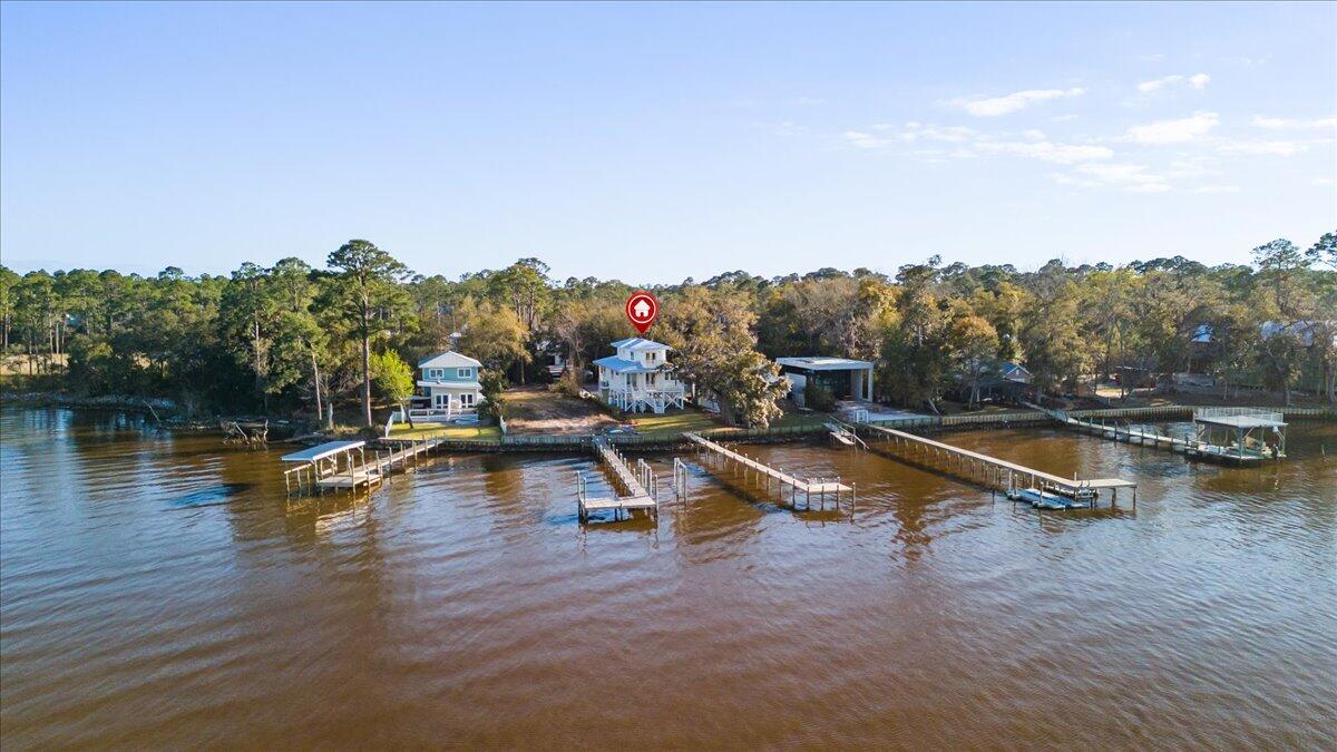 MAGNOLIA BEACH - Residential