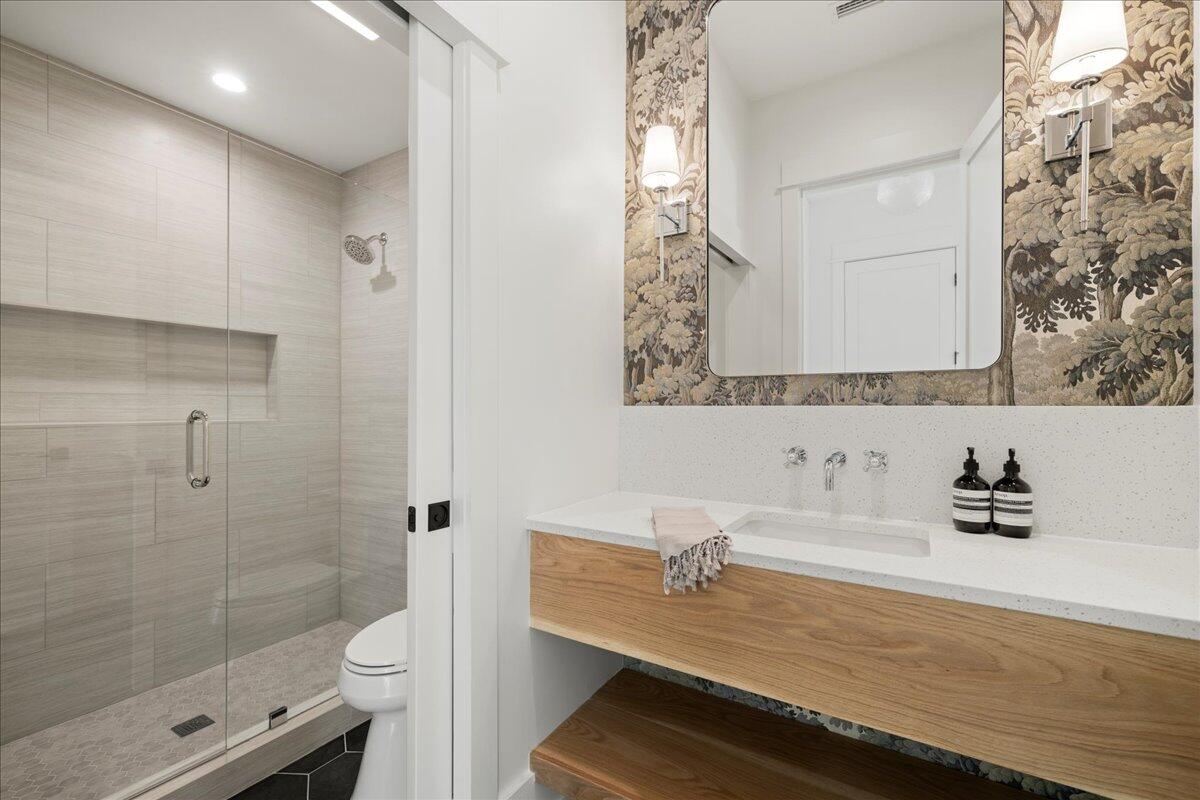 MAGNOLIA BEACH - Residential