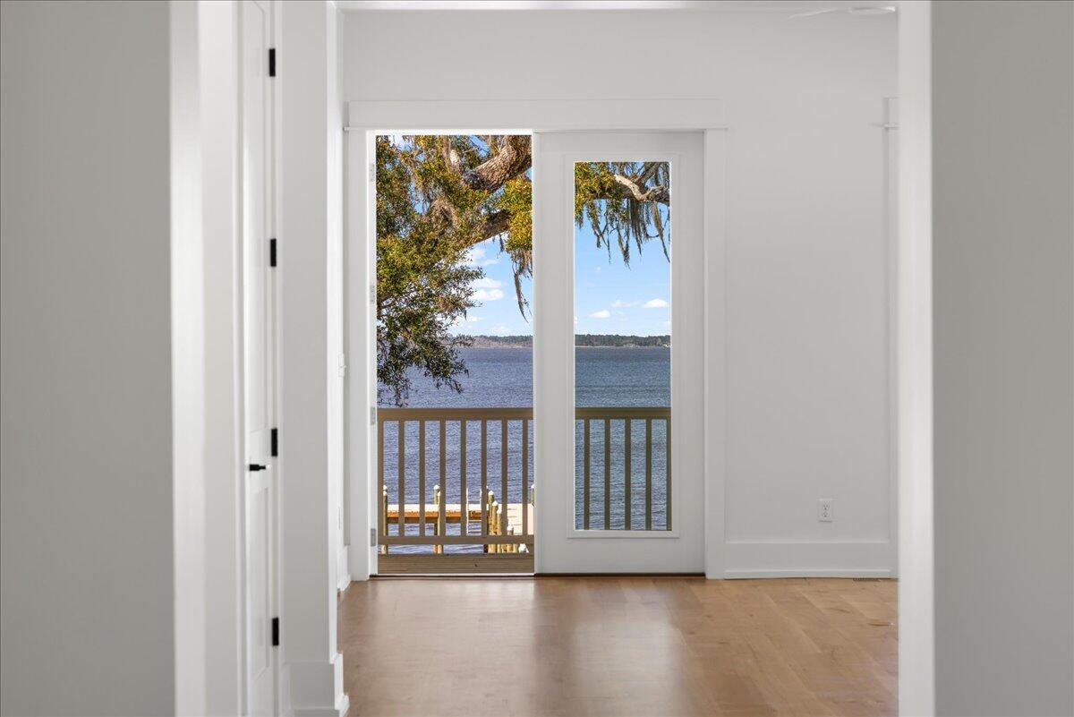 MAGNOLIA BEACH - Residential