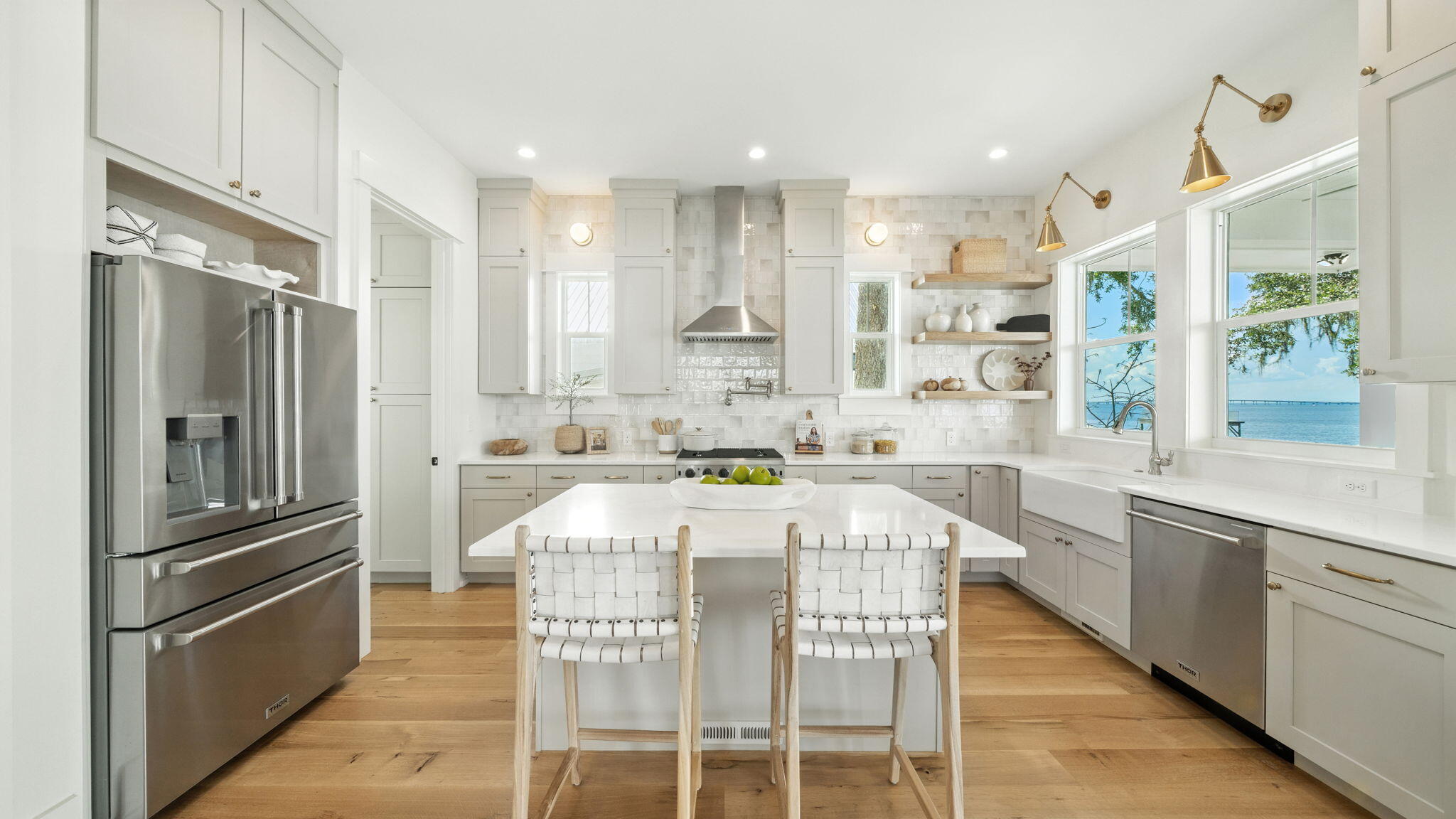 MAGNOLIA BEACH - Residential