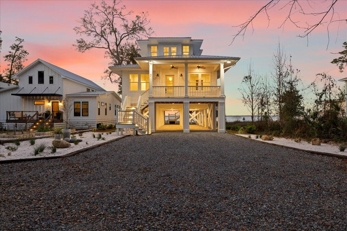 MAGNOLIA BEACH - Residential