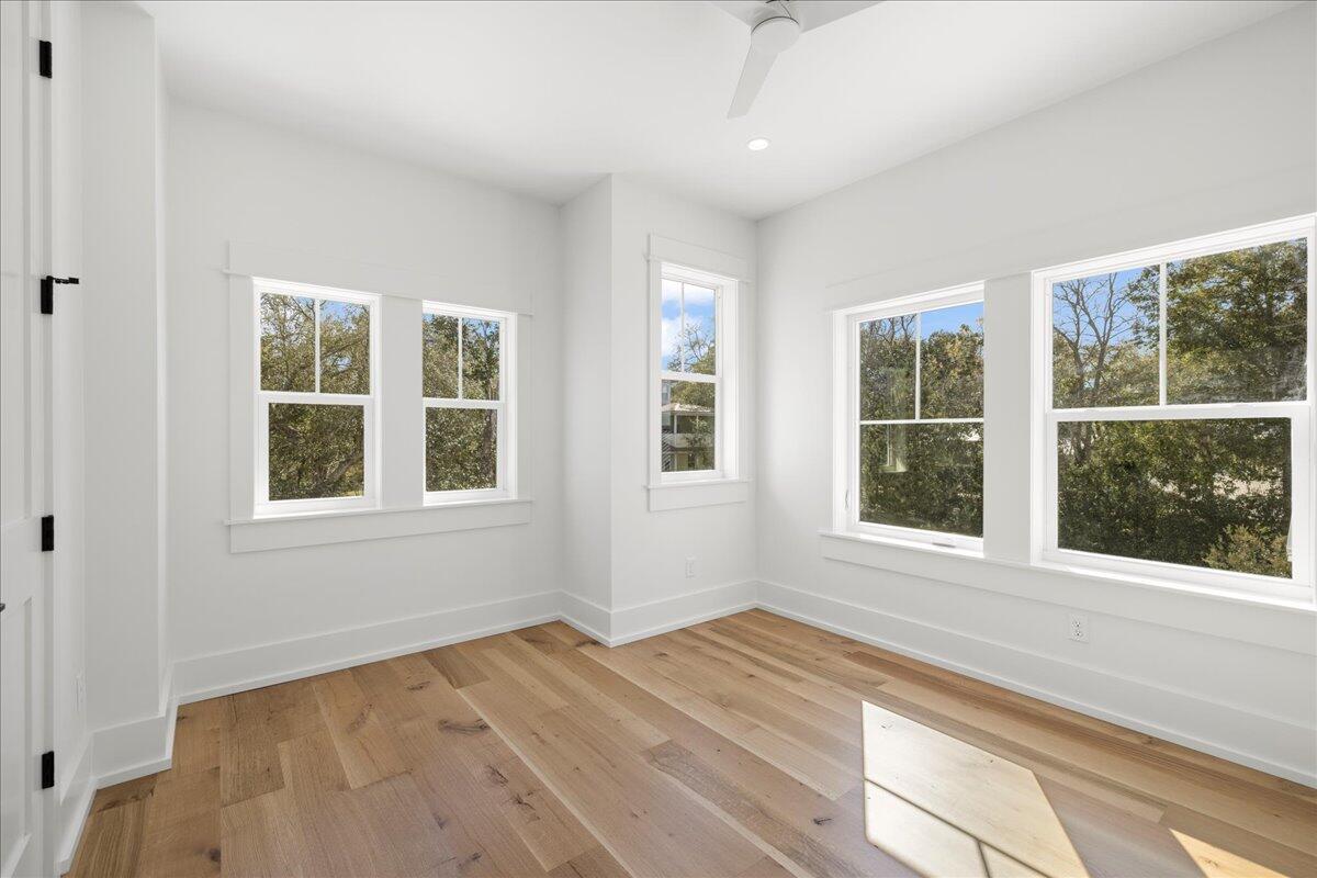 MAGNOLIA BEACH - Residential