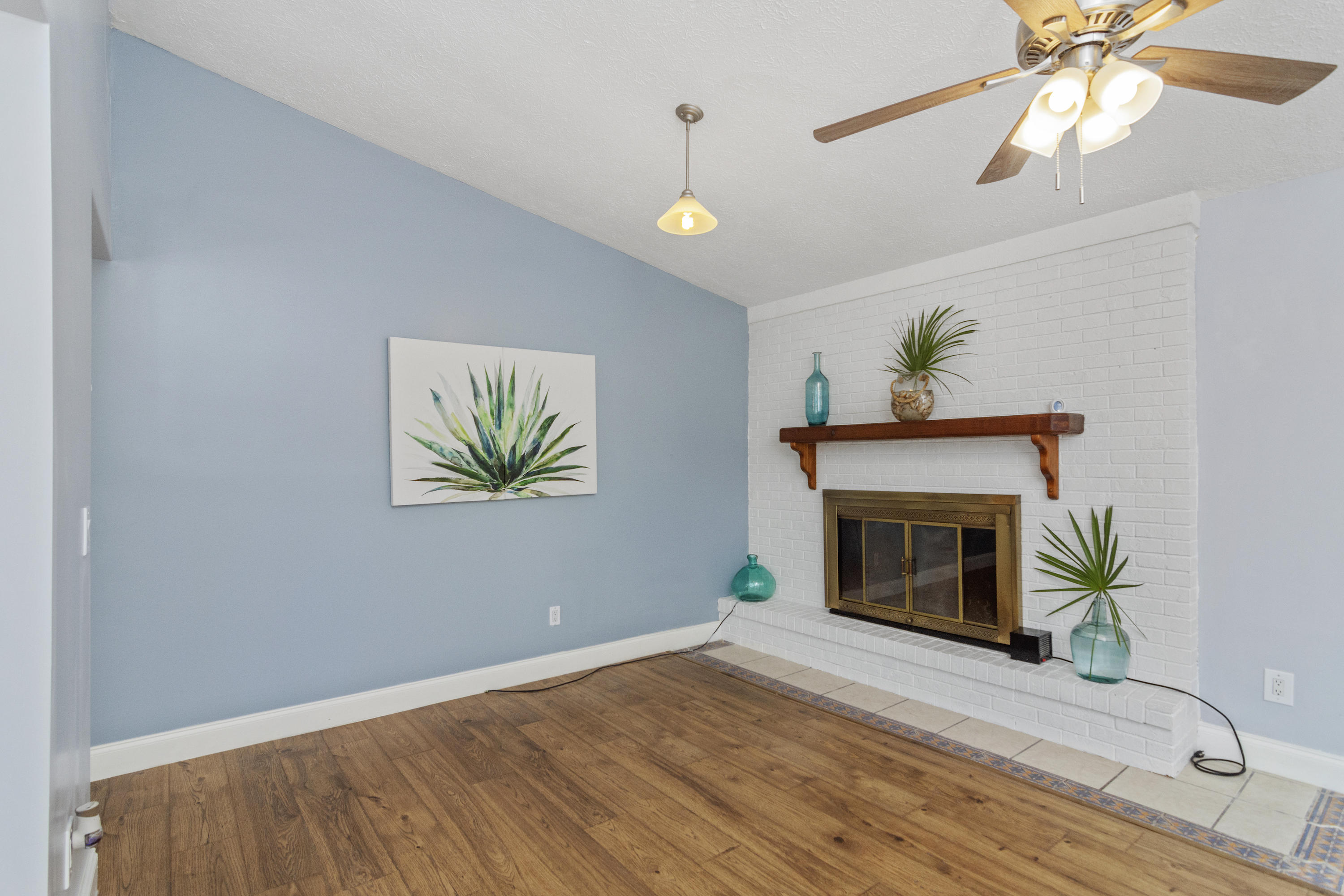 BELAIRE ESTATES - Residential