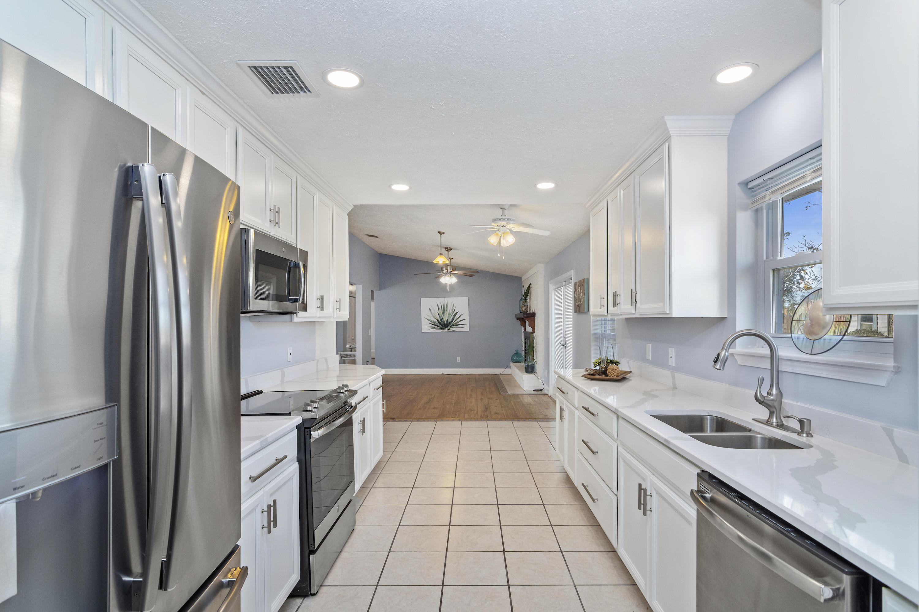 BELAIRE ESTATES - Residential