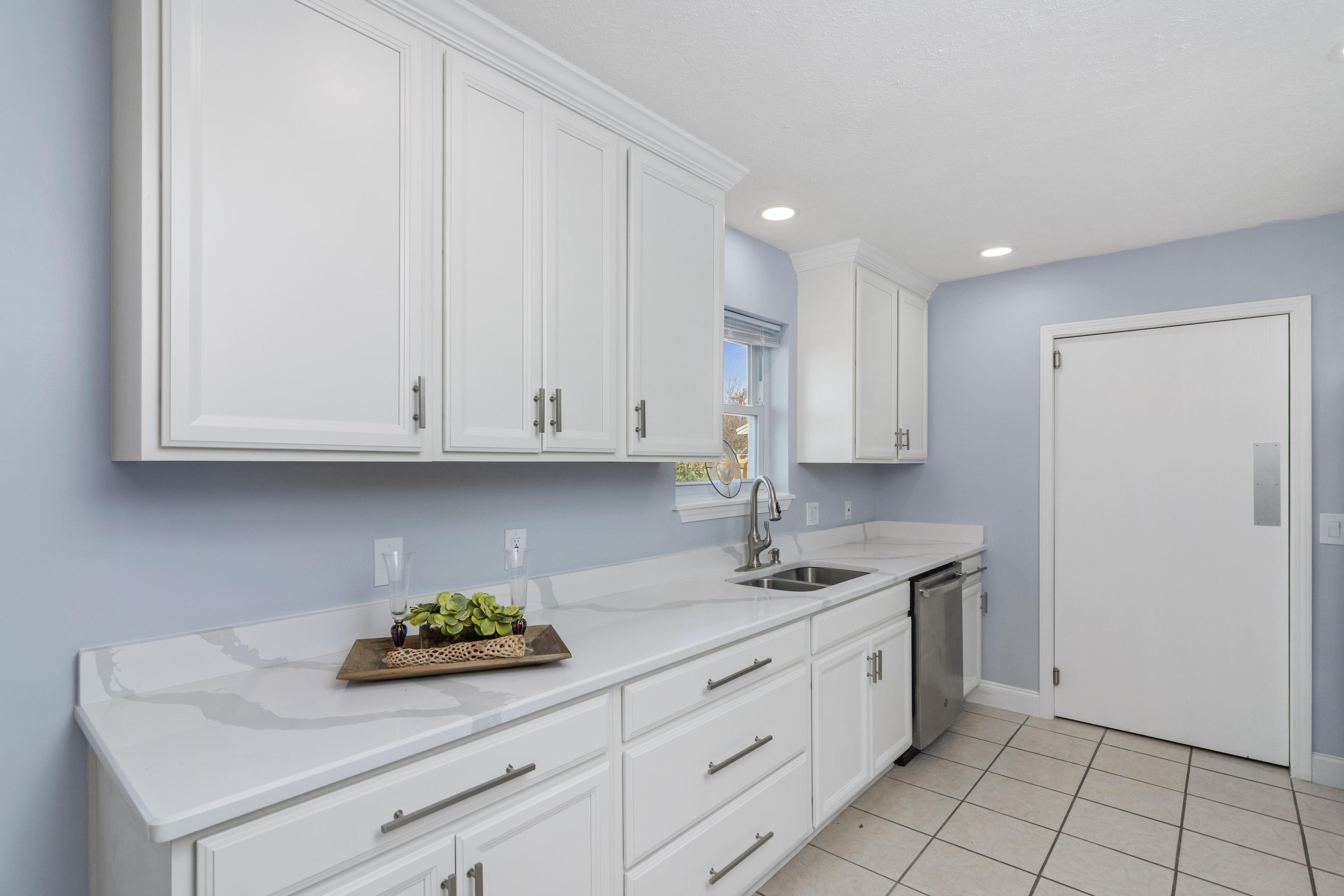 BELAIRE ESTATES - Residential