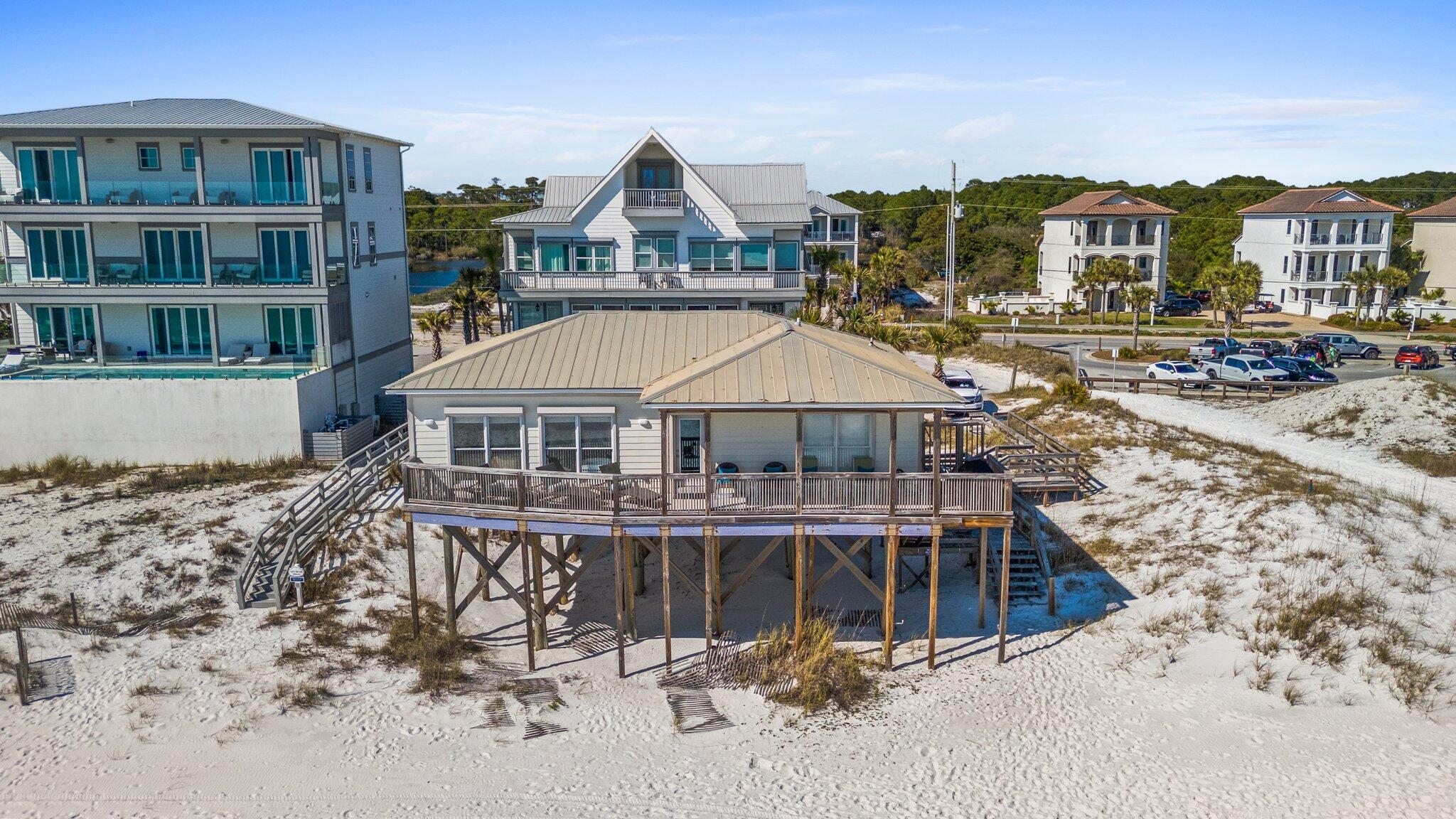 VAN WAY BEACH - Residential