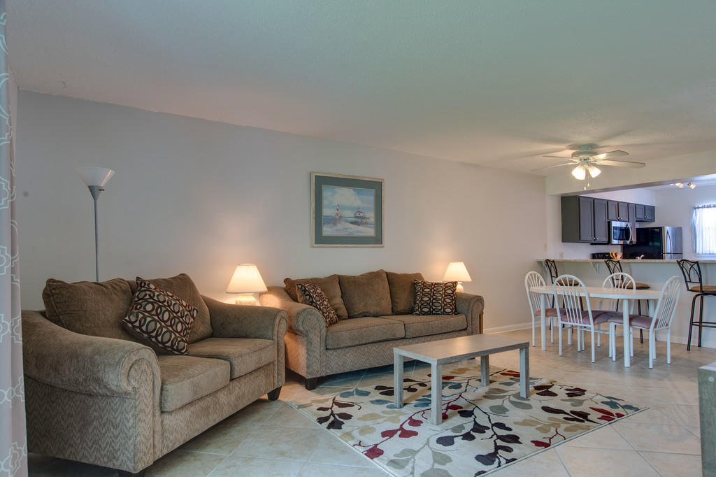 SUMMERHOUSE T/H - Residential