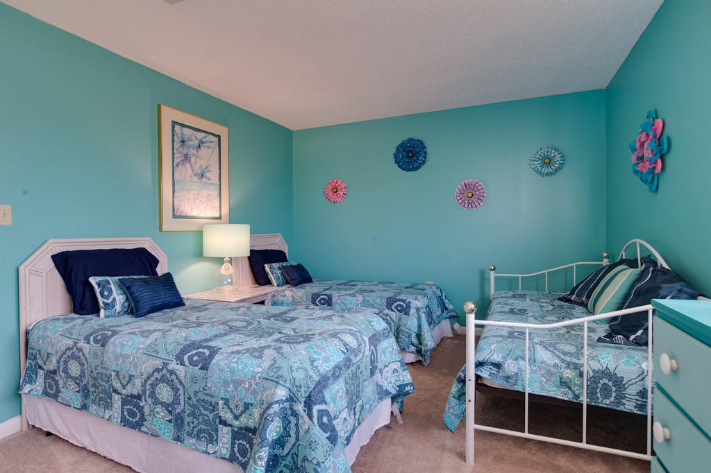 SUMMERHOUSE T/H - Residential