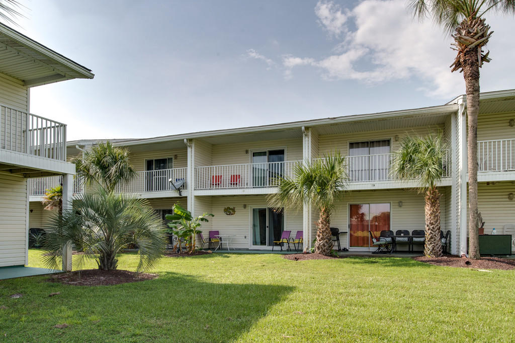 SUMMERHOUSE T/H - Residential