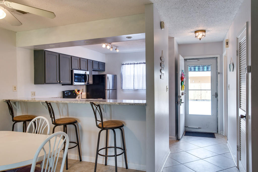 SUMMERHOUSE T/H - Residential