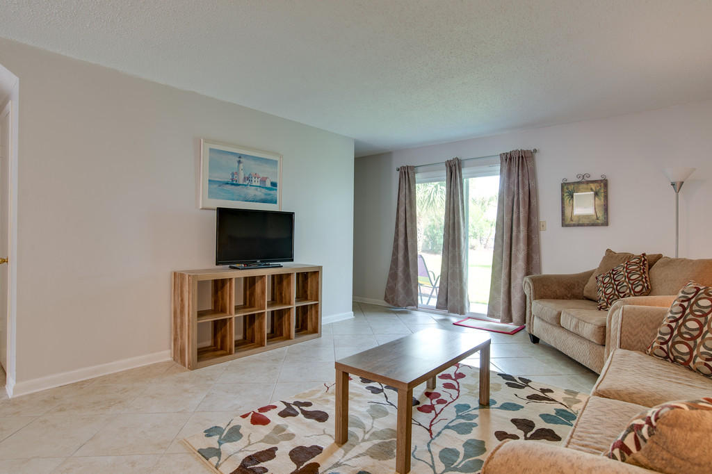 SUMMERHOUSE T/H - Residential