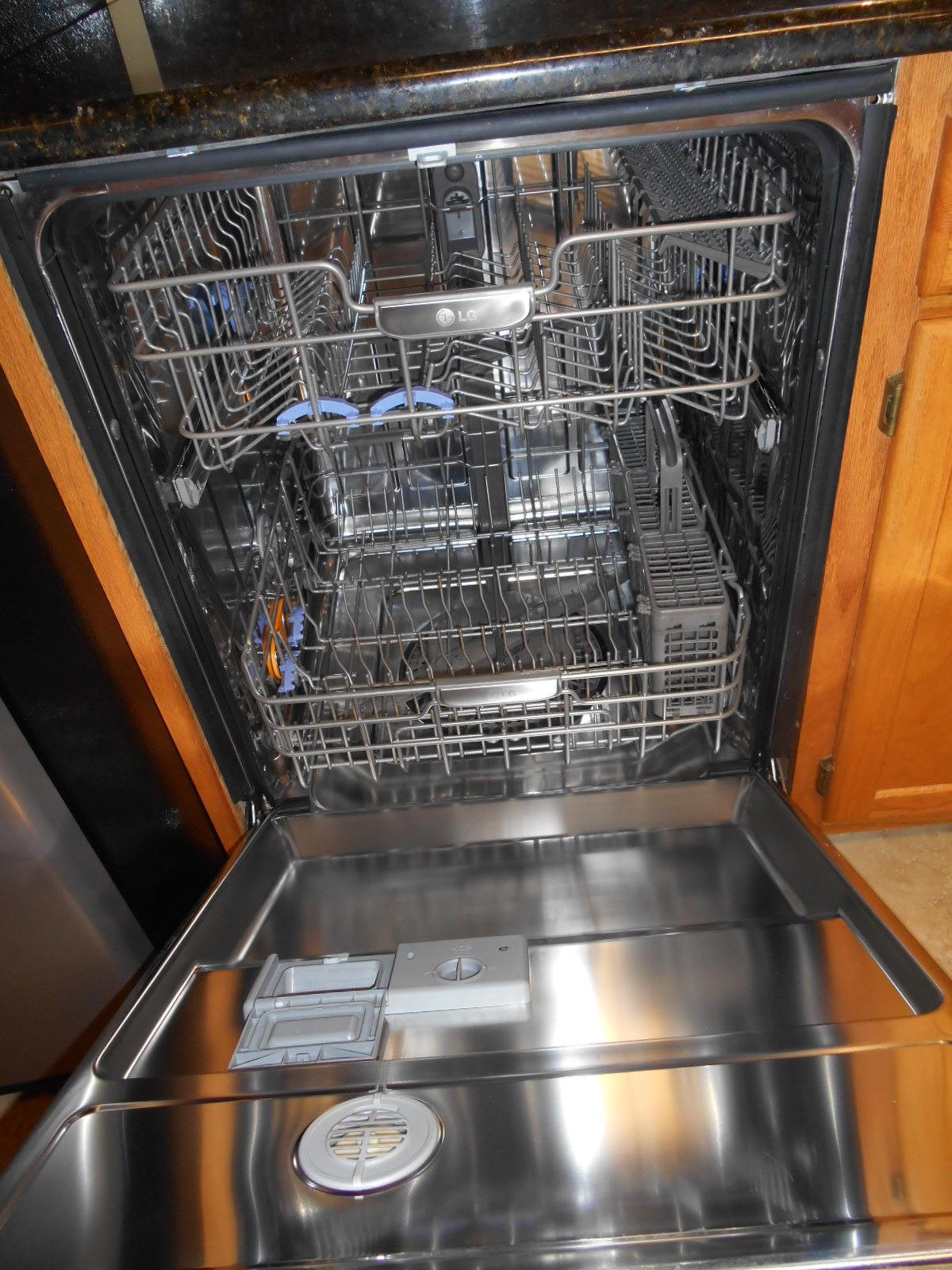 RAINBOWS END - Residential