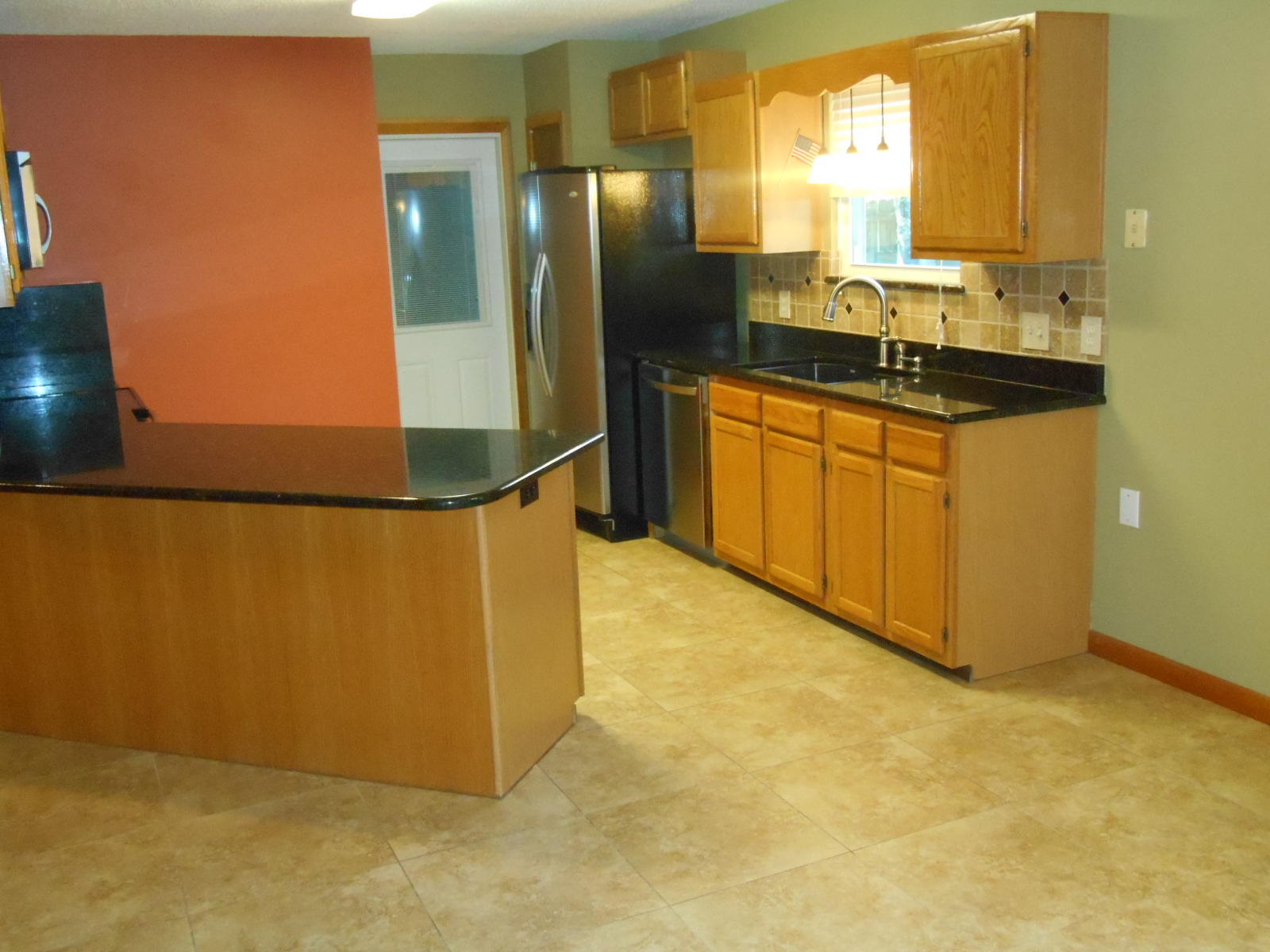 RAINBOWS END - Residential