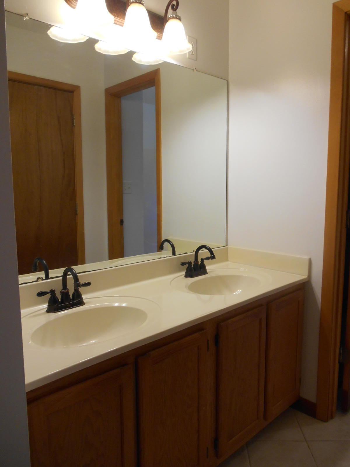 RAINBOWS END - Residential