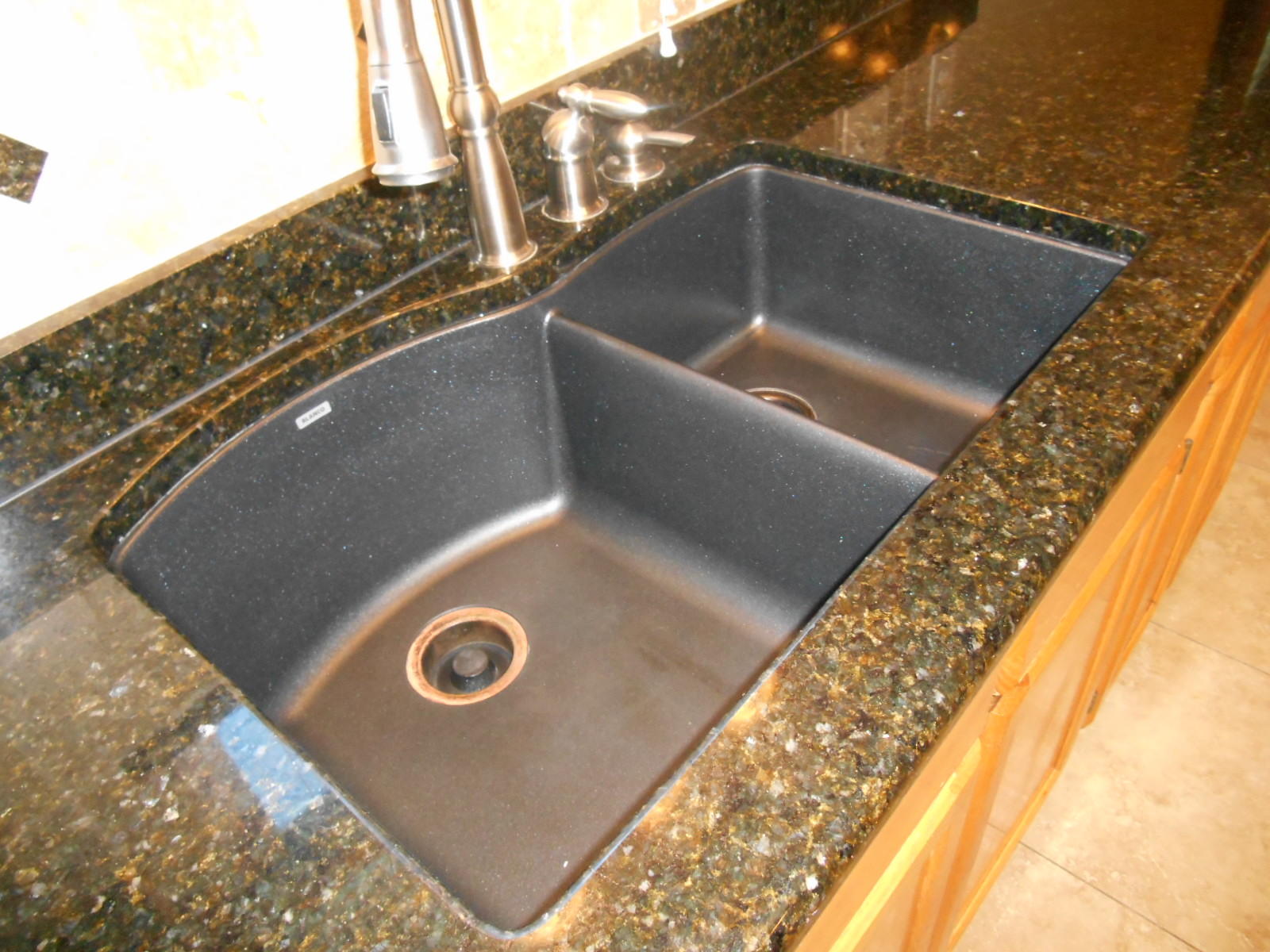 RAINBOWS END - Residential