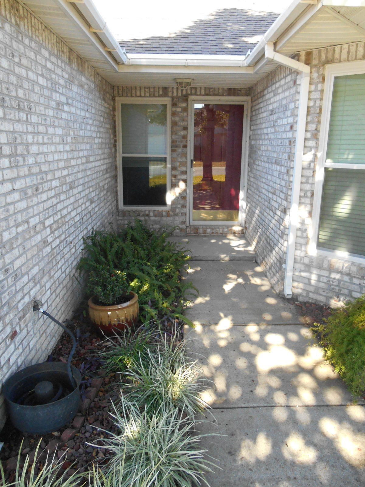 RAINBOWS END - Residential