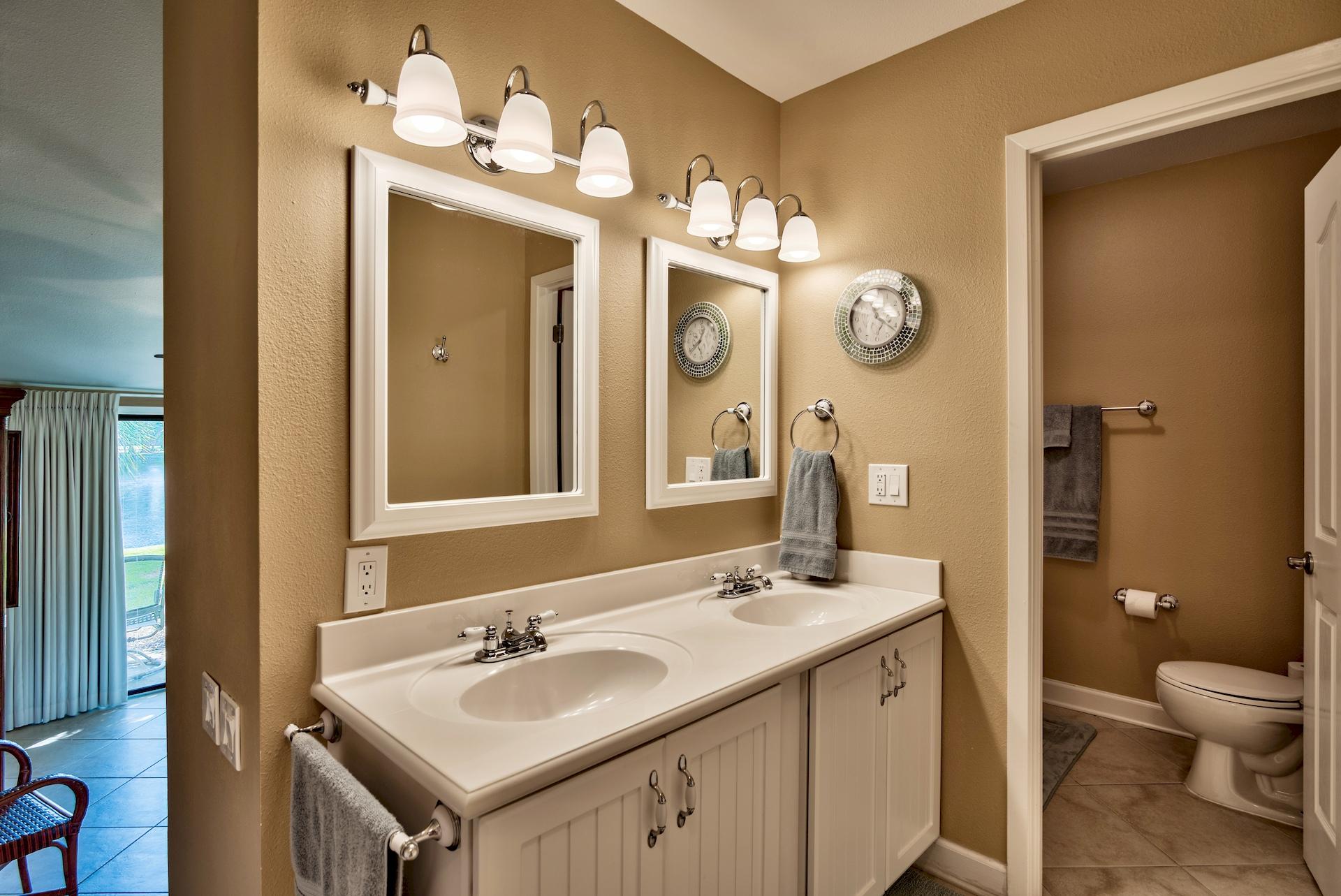 BAYOU VILLAGE CONDO PH 2 - Residential