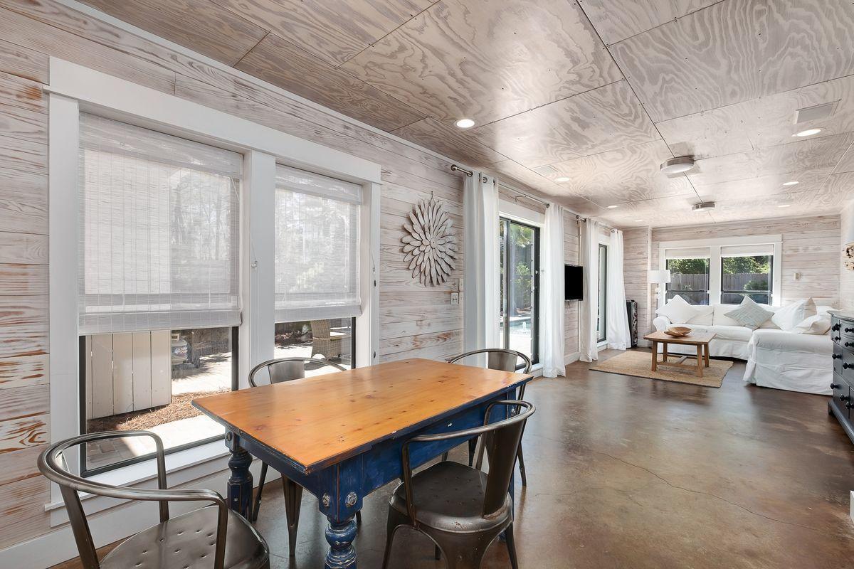 SEAGROVE 5TH ADDN - Residential