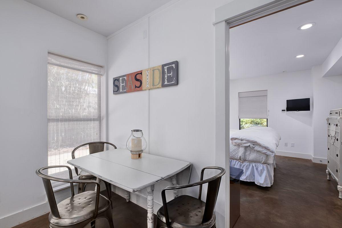 SEAGROVE 5TH ADDN - Residential
