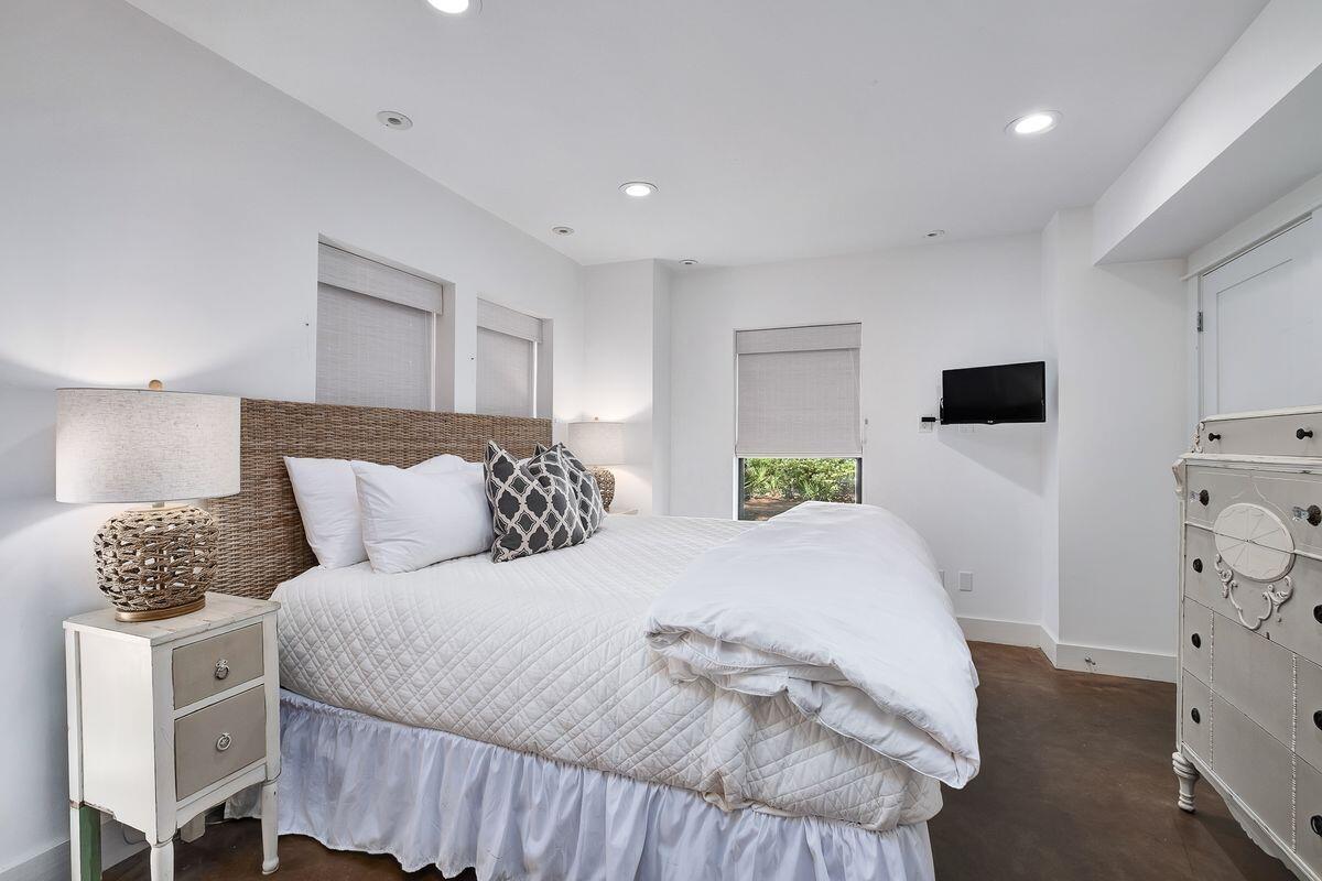 SEAGROVE 5TH ADDN - Residential