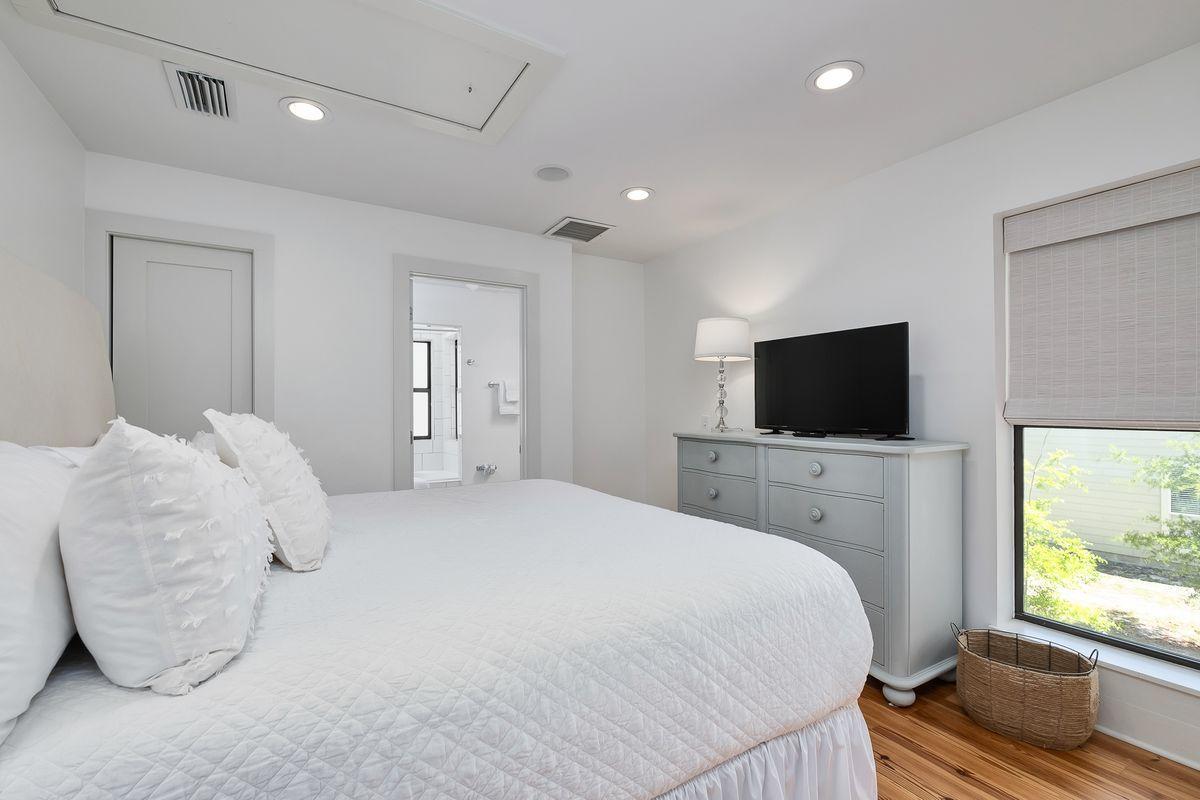 SEAGROVE 5TH ADDN - Residential