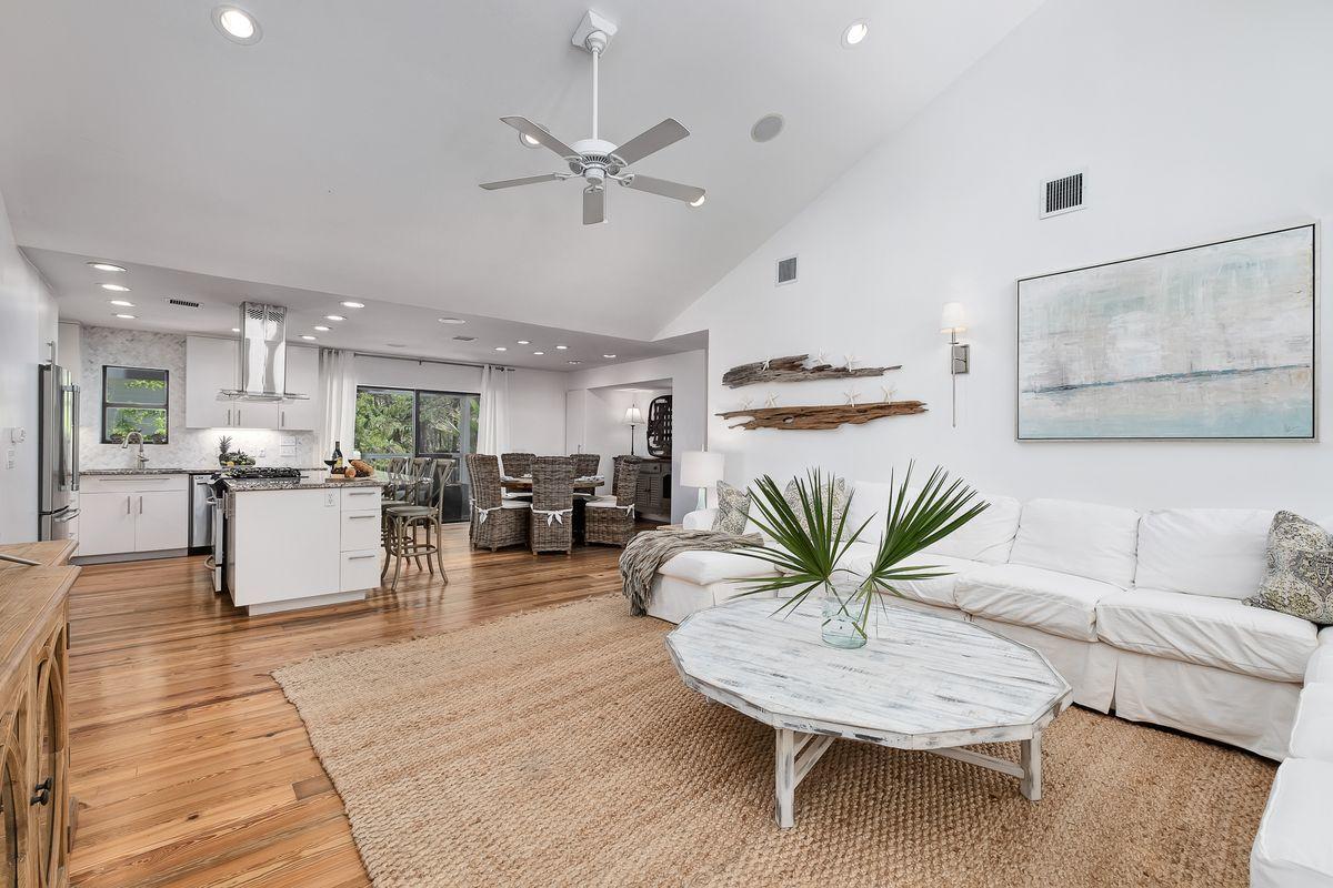 SEAGROVE 5TH ADDN - Residential