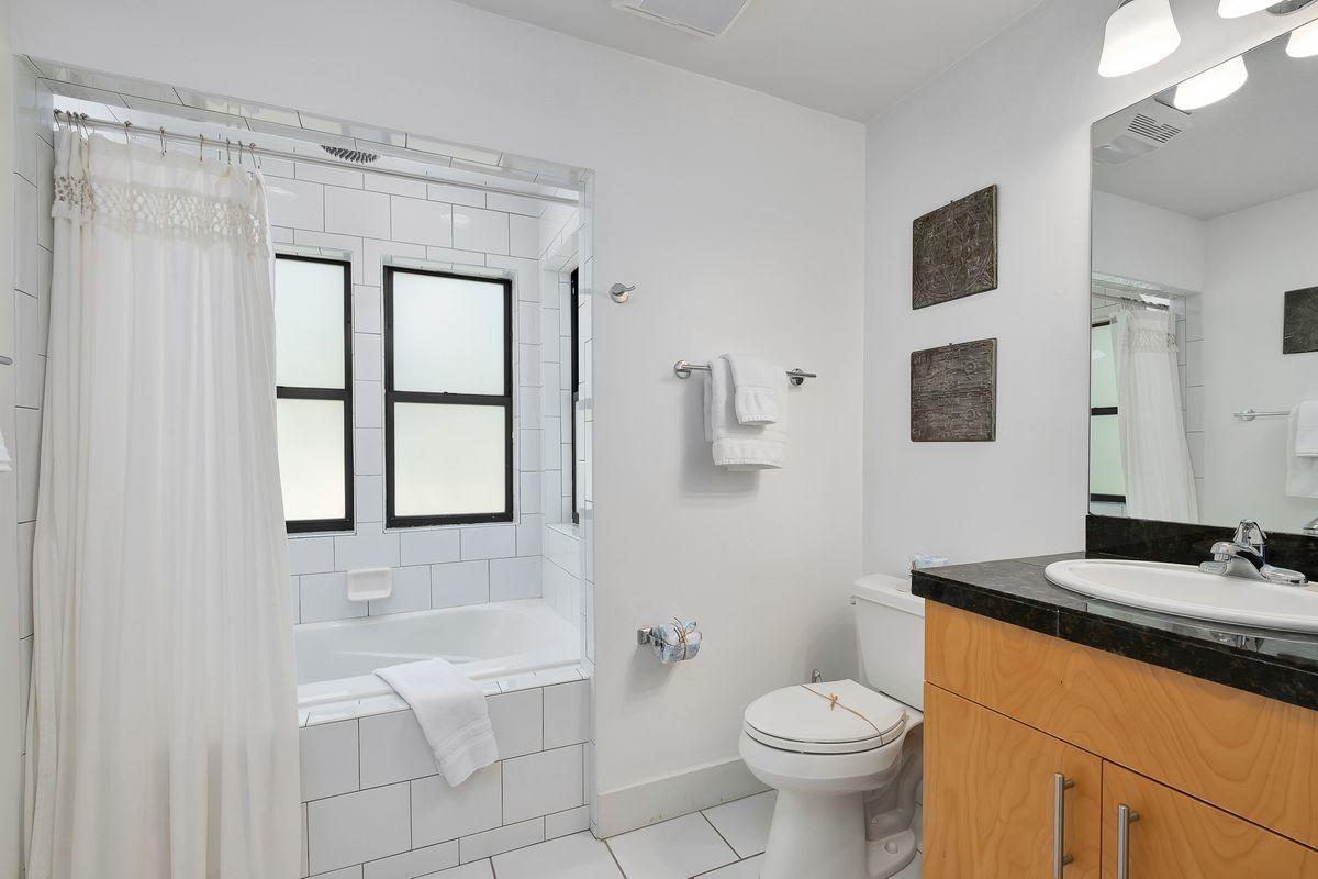 SEAGROVE 5TH ADDN - Residential