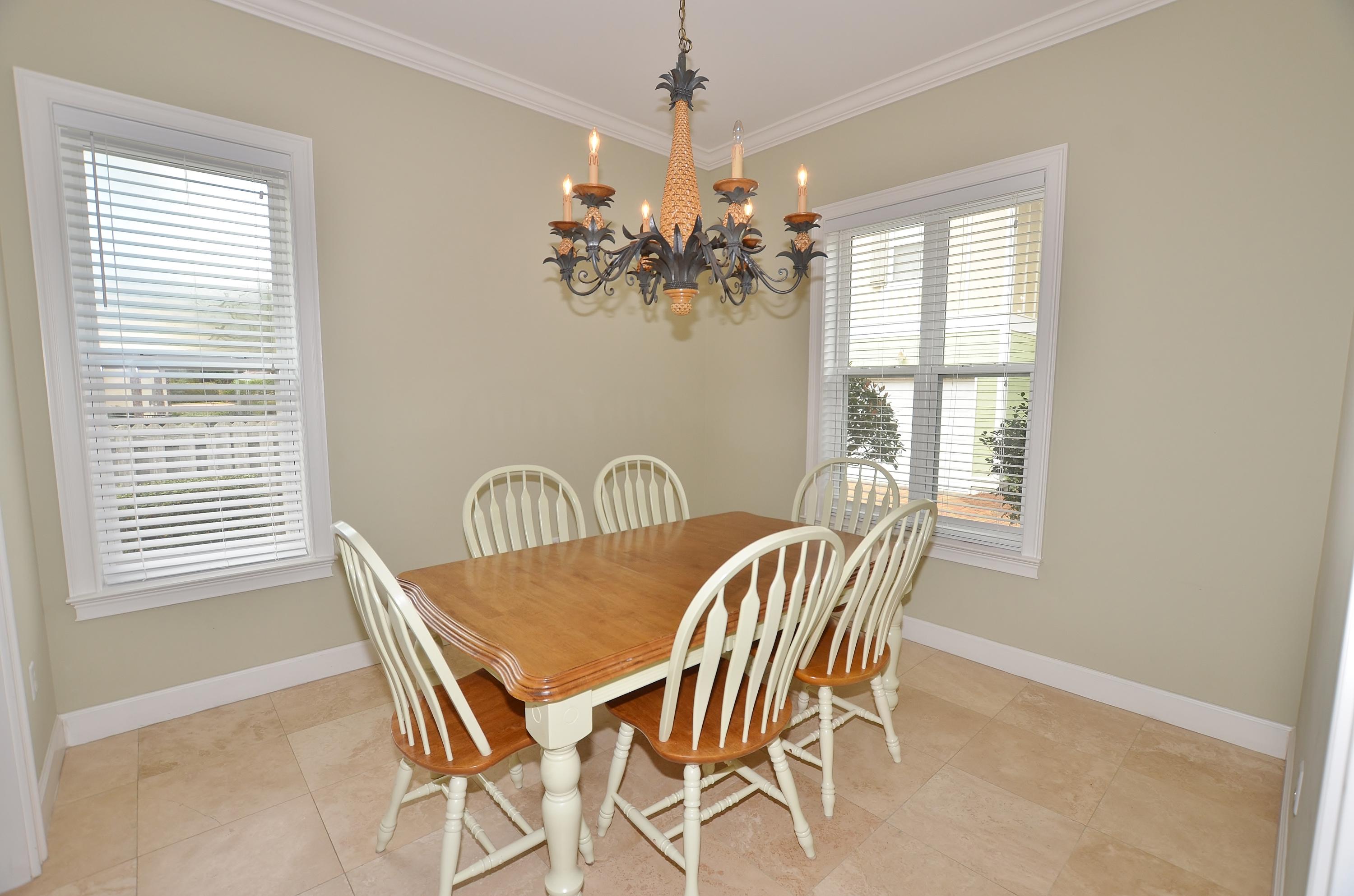 CRYSTAL LAKE - Residential Lease