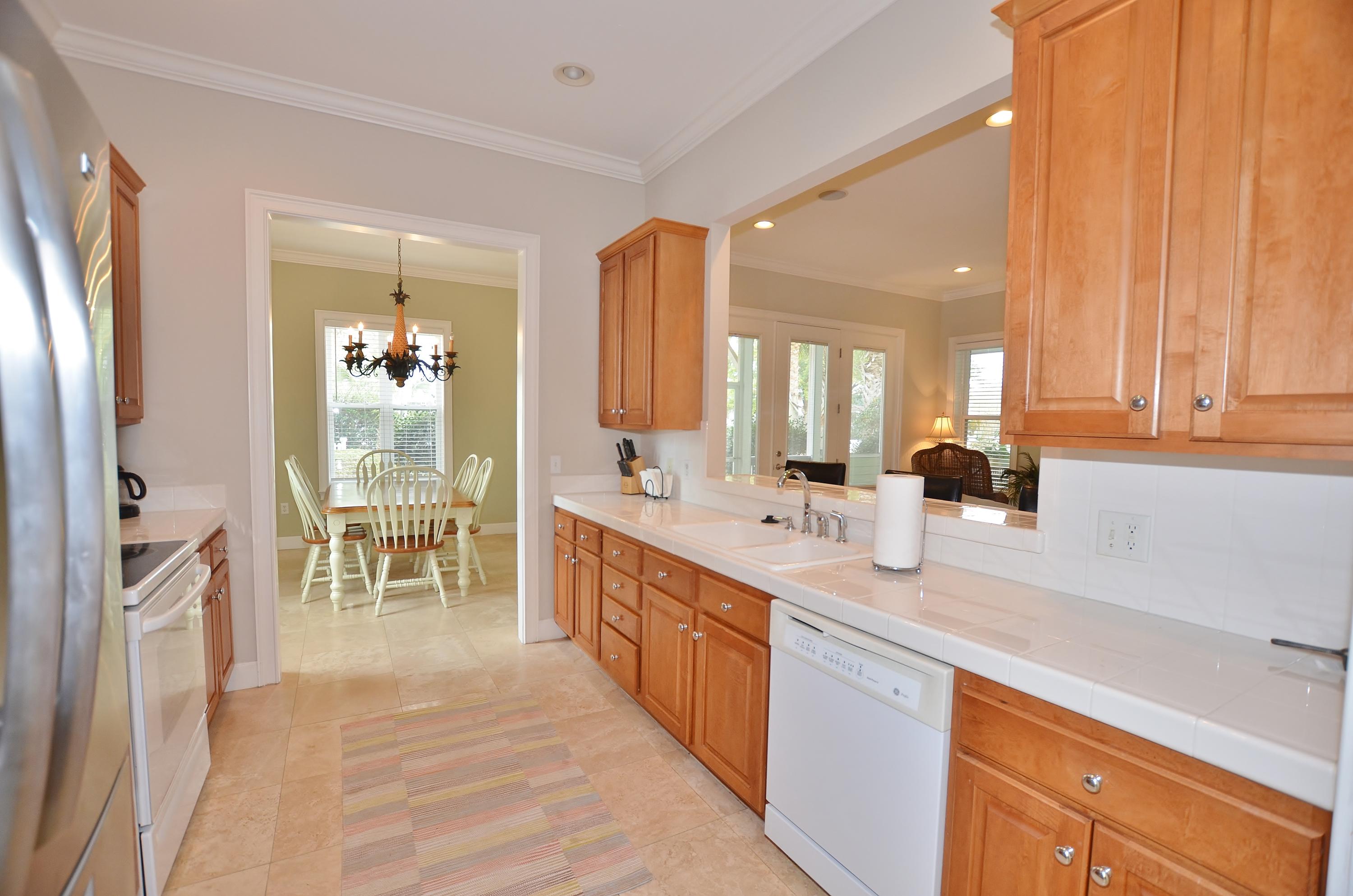 CRYSTAL LAKE - Residential Lease