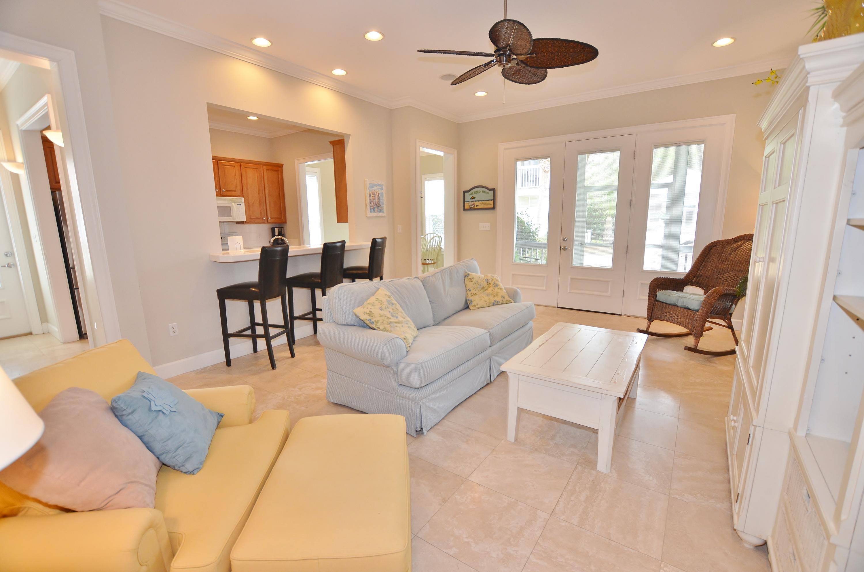 CRYSTAL LAKE - Residential Lease