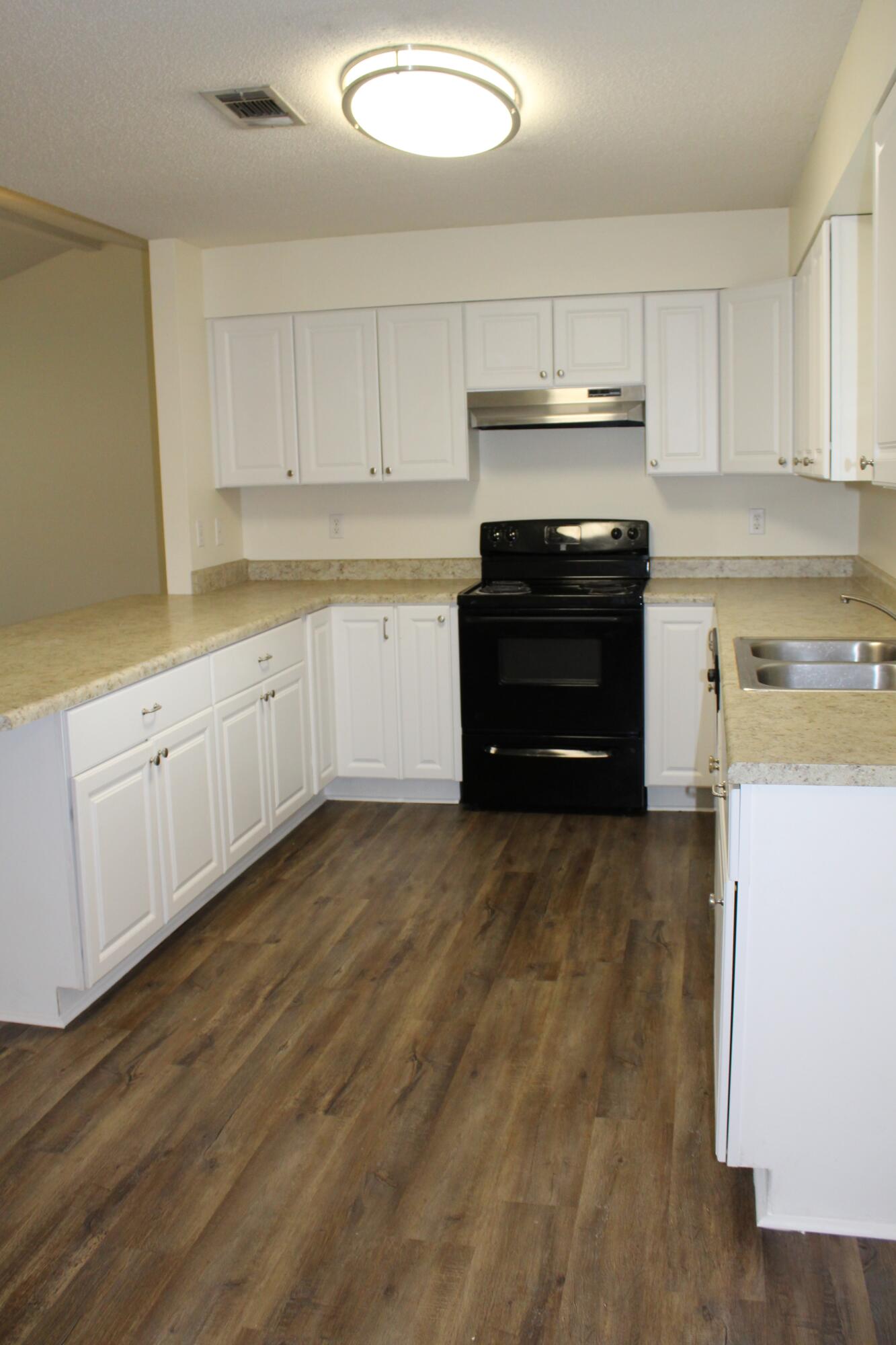 KELL-AIRE GARDENS - Residential