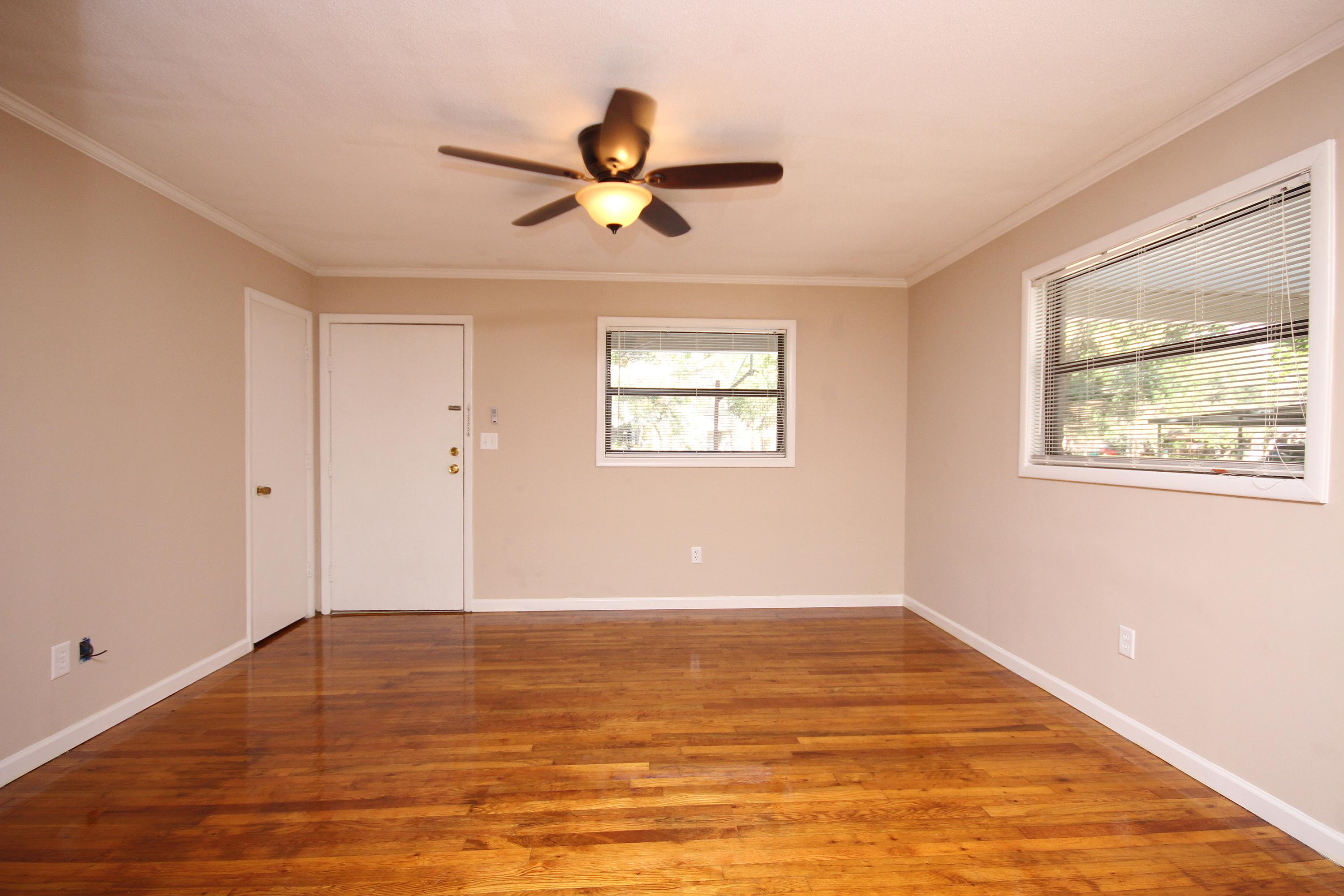 PARTIN BROOKS S/D LOT 31 BLK 1 - Residential