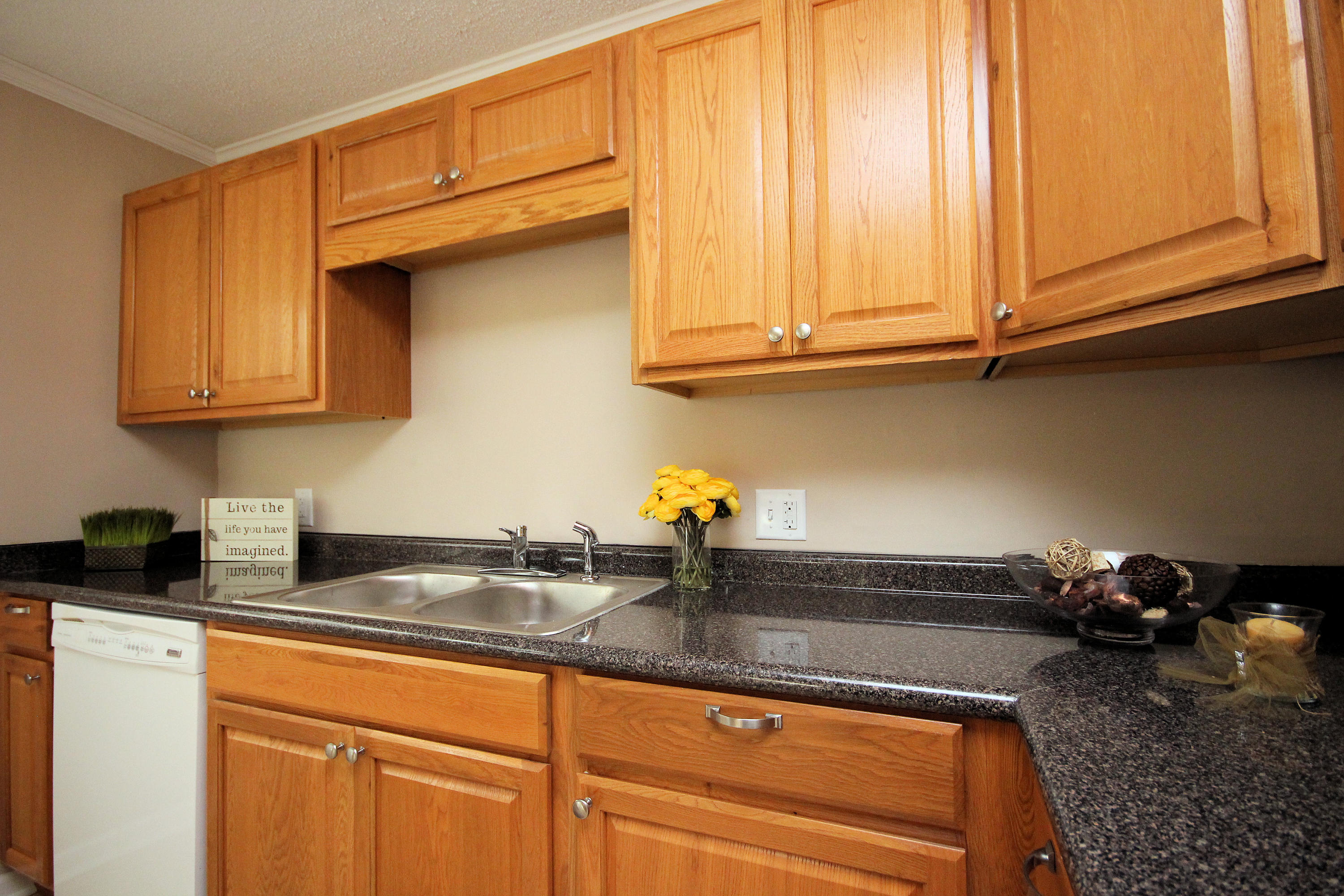 PARTIN BROOKS S/D LOT 31 BLK 1 - Residential