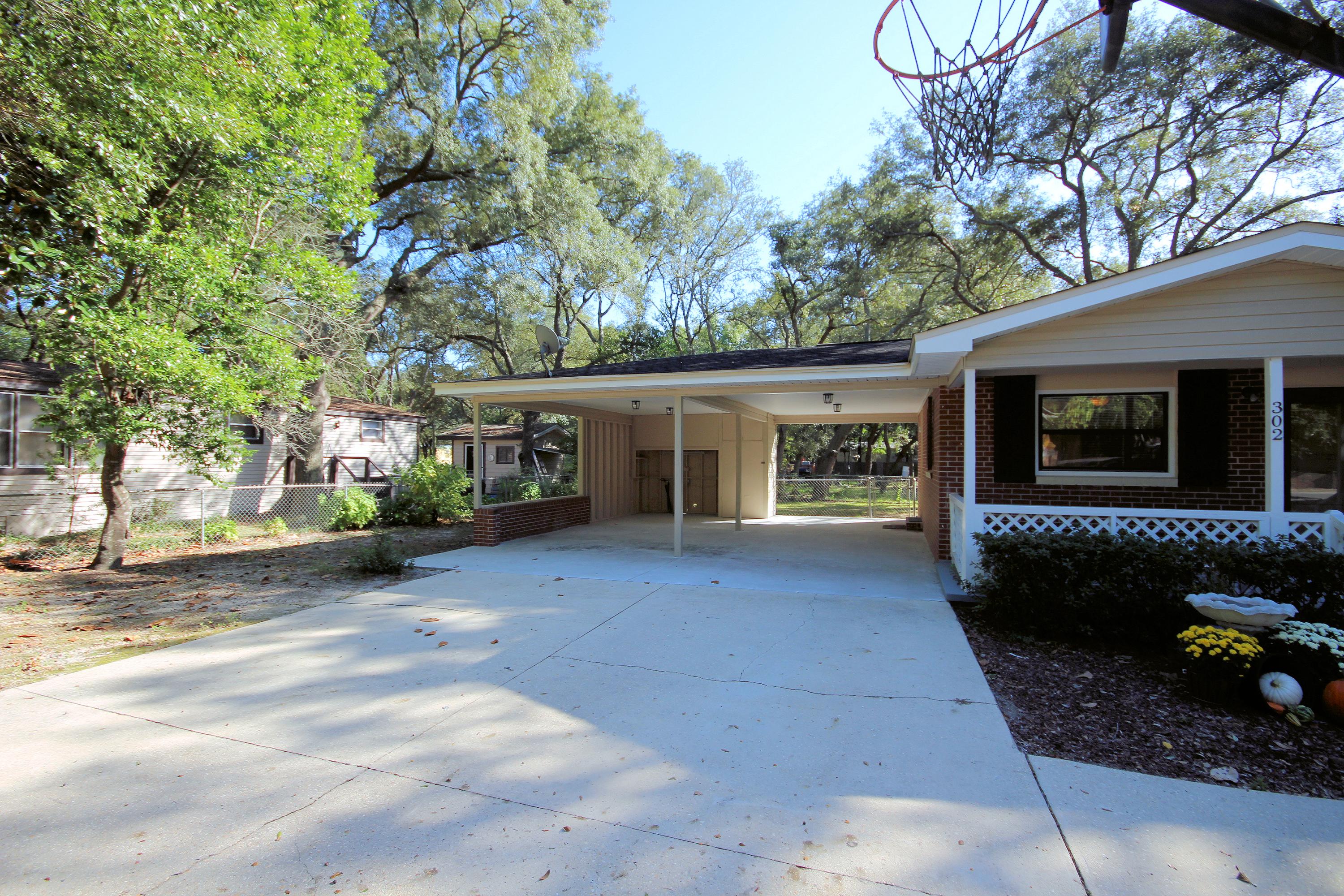 PARTIN BROOKS S/D LOT 31 BLK 1 - Residential