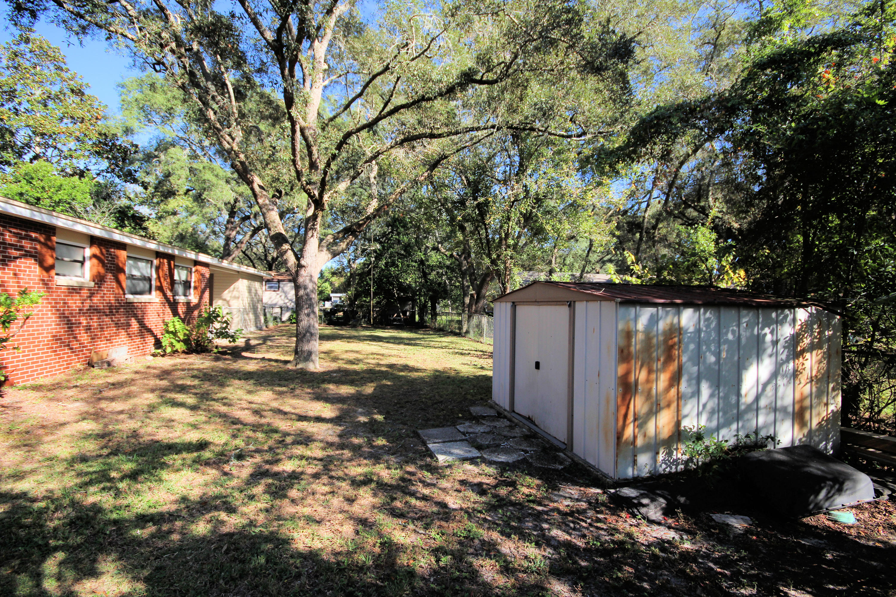 PARTIN BROOKS S/D LOT 31 BLK 1 - Residential