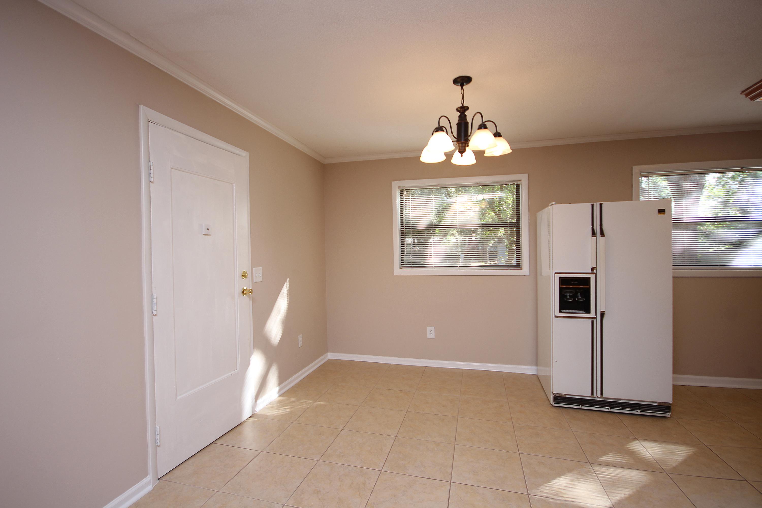 PARTIN BROOKS S/D LOT 31 BLK 1 - Residential