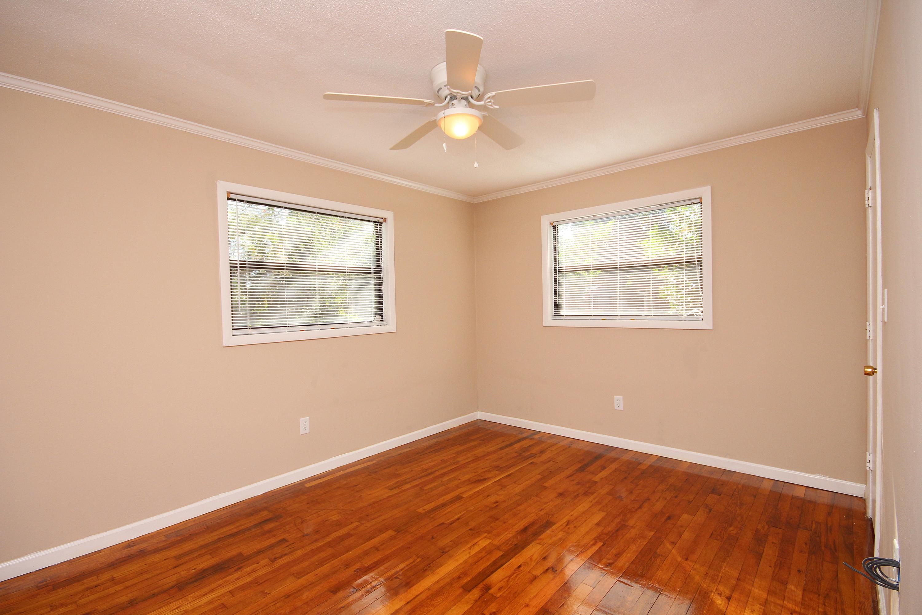 PARTIN BROOKS S/D LOT 31 BLK 1 - Residential