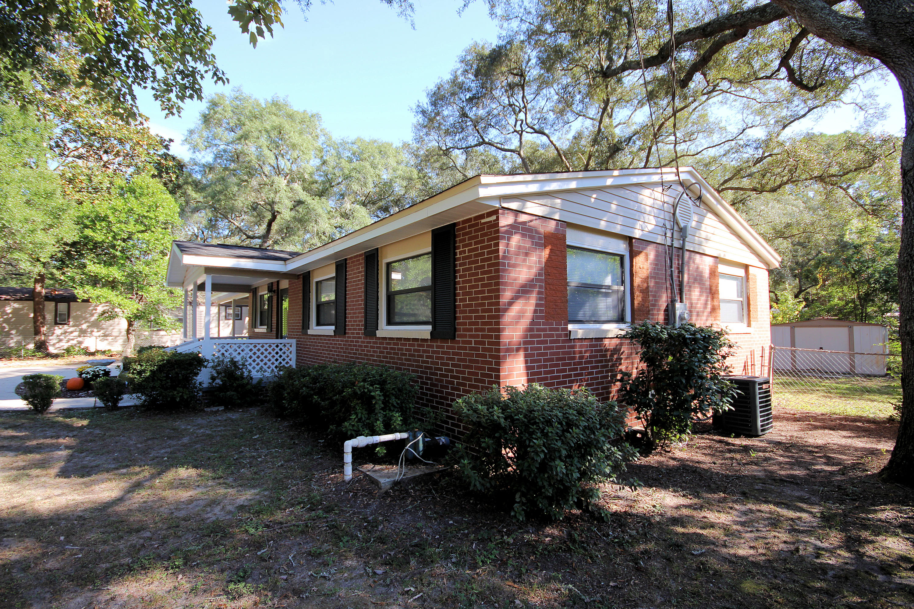 PARTIN BROOKS S/D LOT 31 BLK 1 - Residential