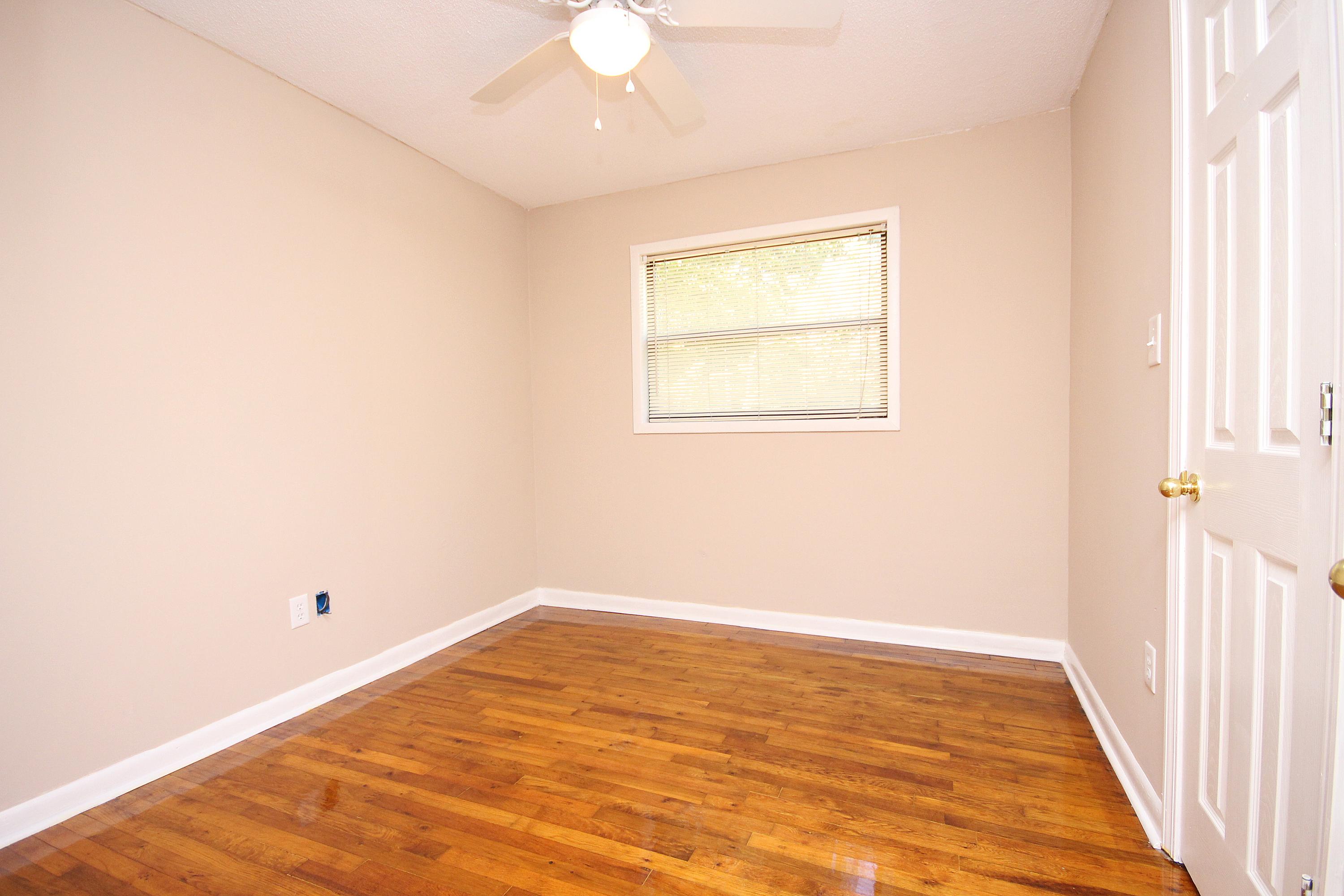 PARTIN BROOKS S/D LOT 31 BLK 1 - Residential