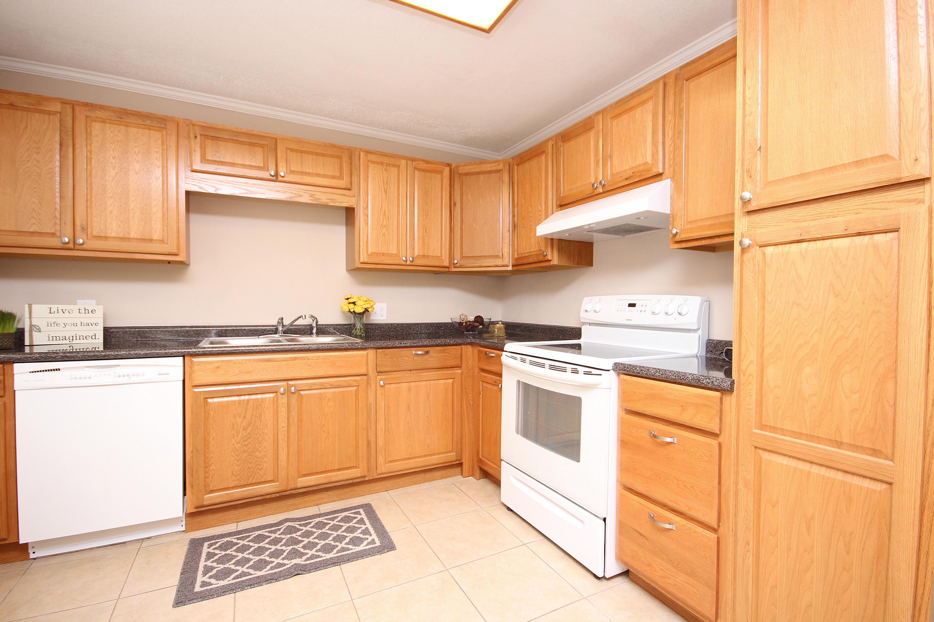 PARTIN BROOKS S/D LOT 31 BLK 1 - Residential