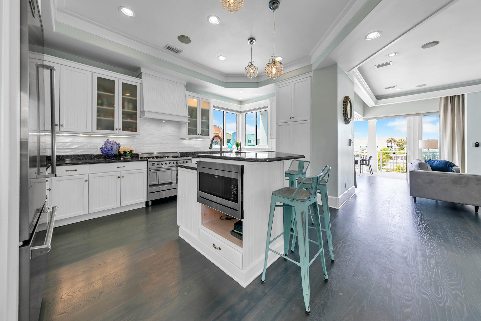 EMERALD WATERS VILLAGE - Residential