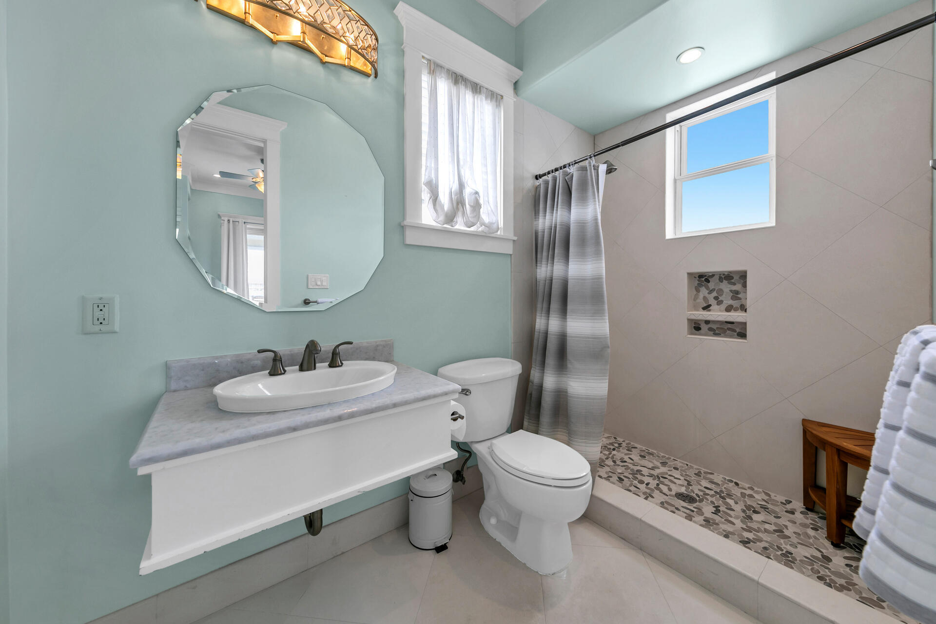 EMERALD WATERS VILLAGE - Residential
